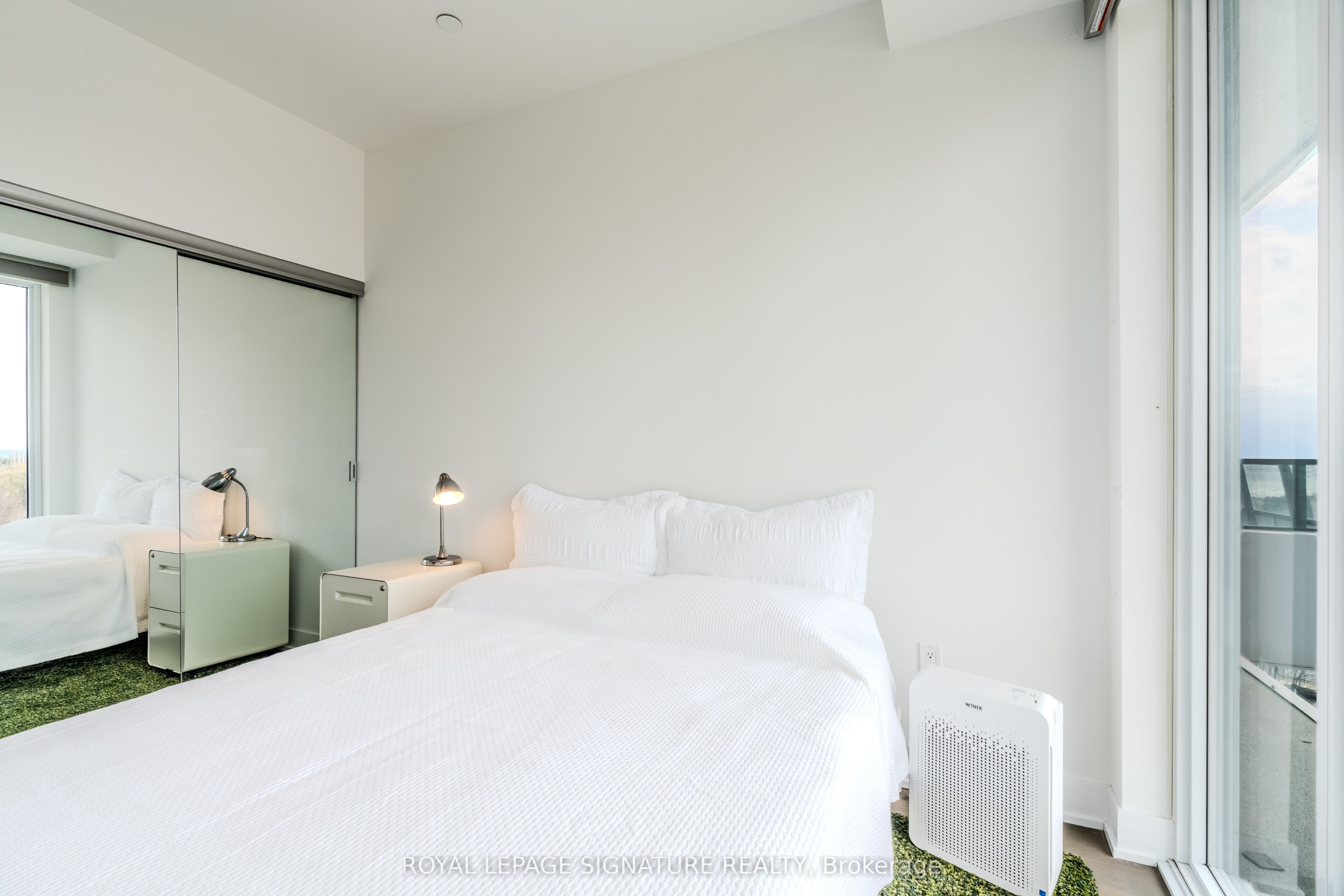 20 Shore Breeze Drive 515 Property Photo 16