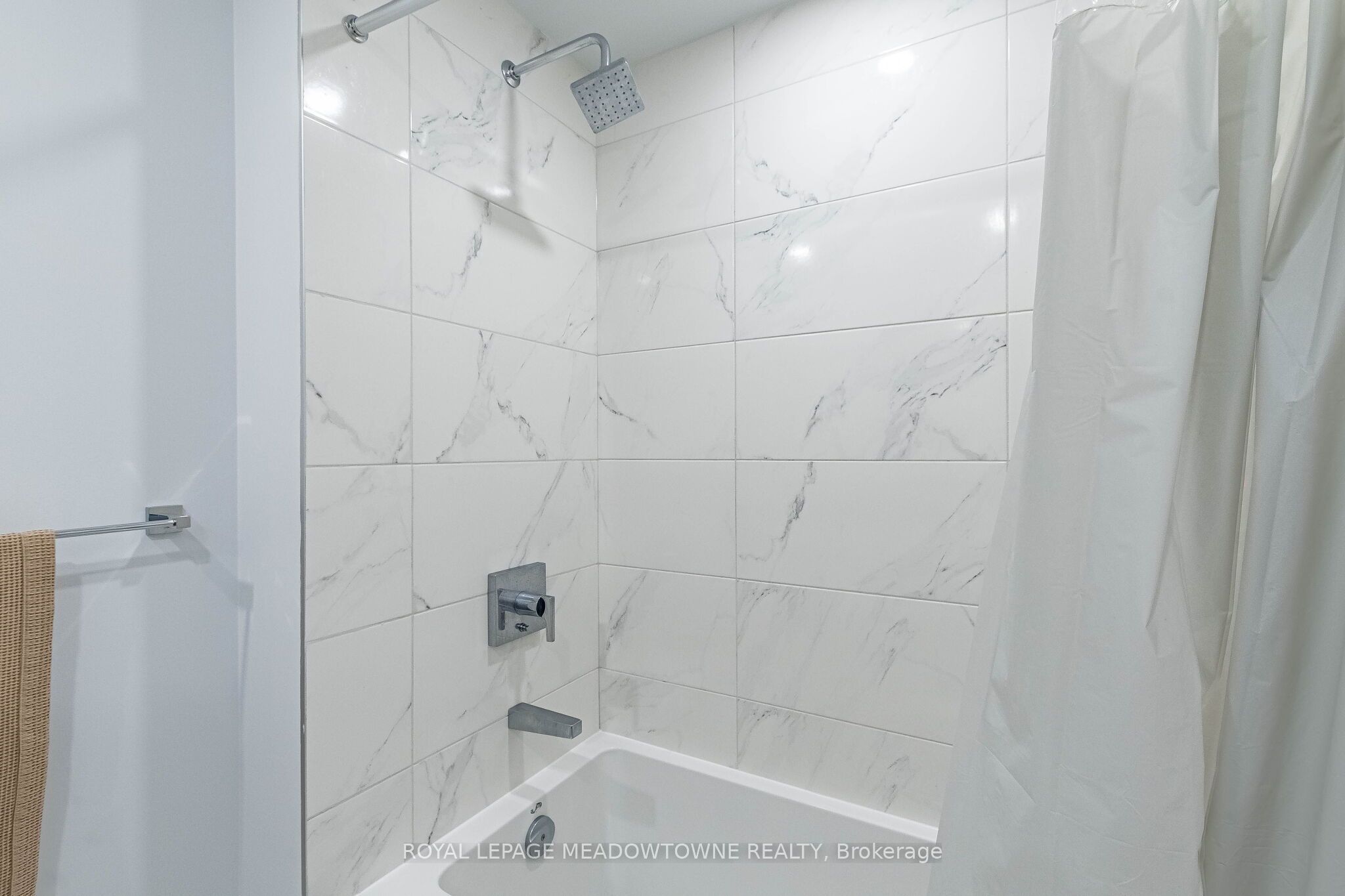 430 Square One Drive 1202 Property Photo 16