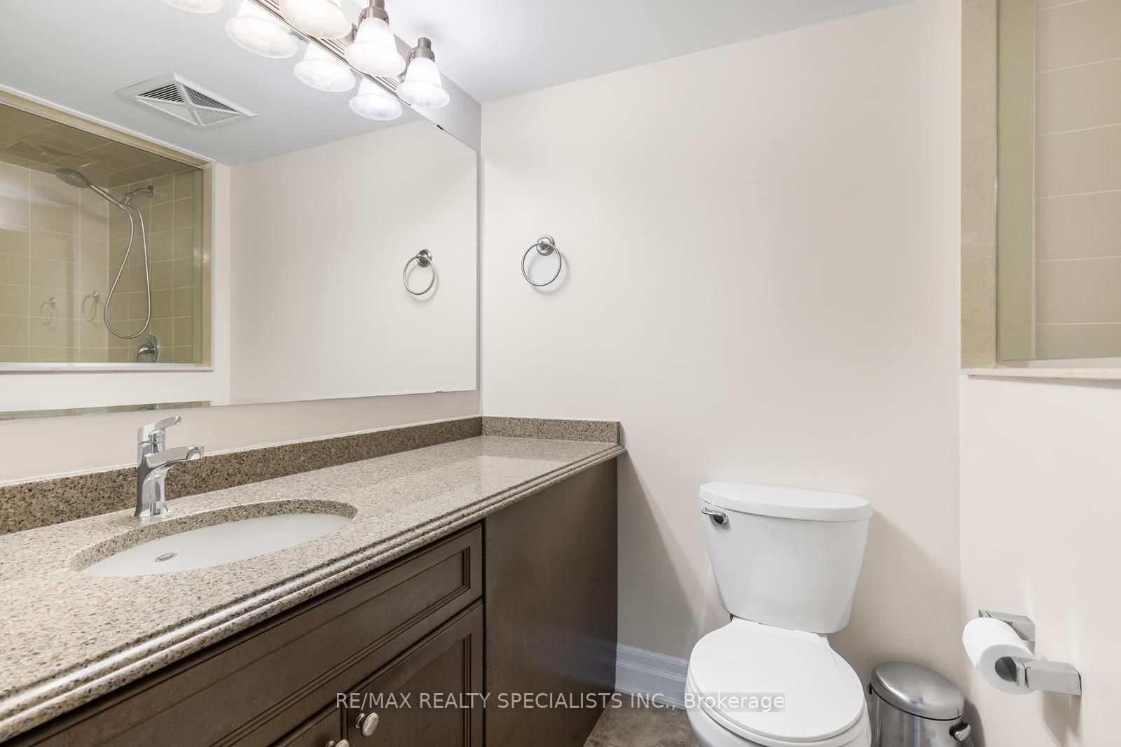 1045 Nadalin Heights 209 Property Photo 11