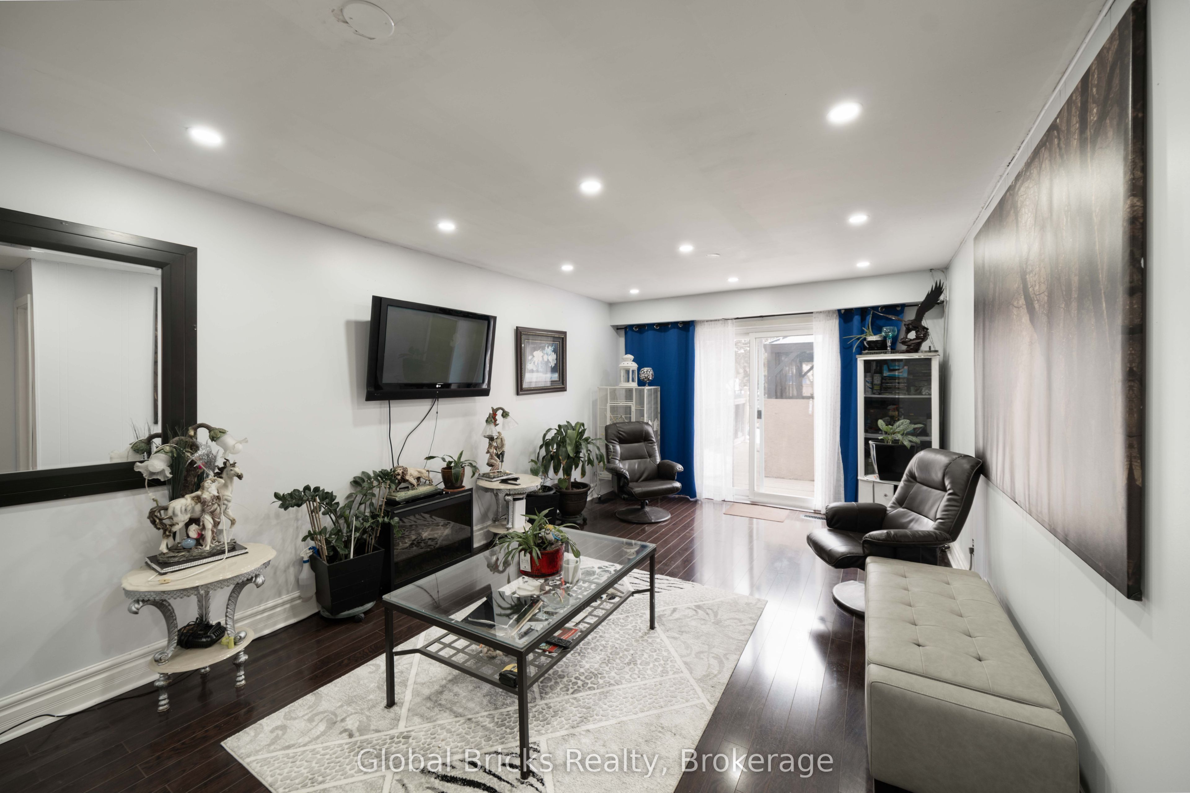 2936 Windjammer Road Property Photo 3