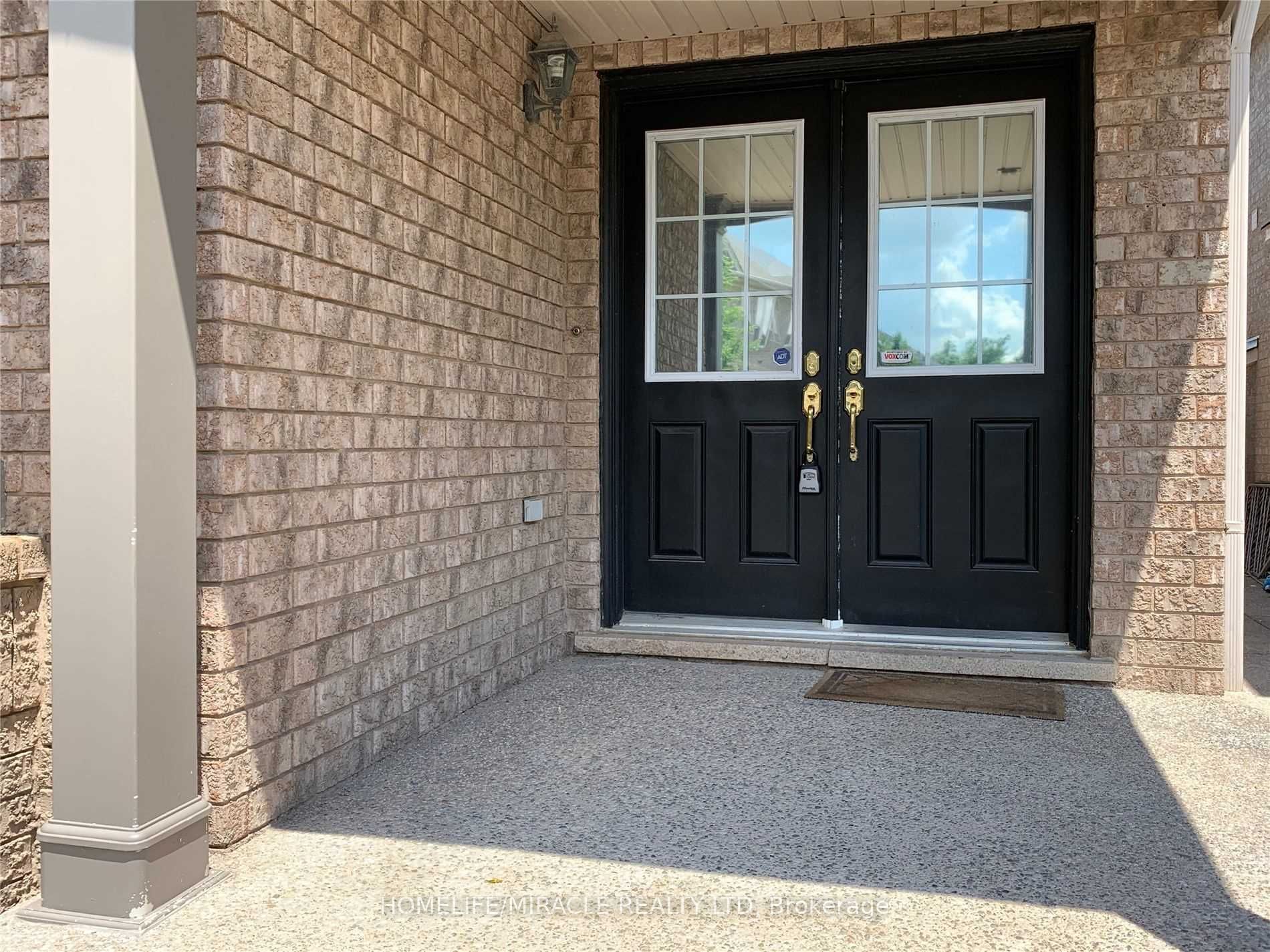1509 Marshall Crescent Property Photo 2