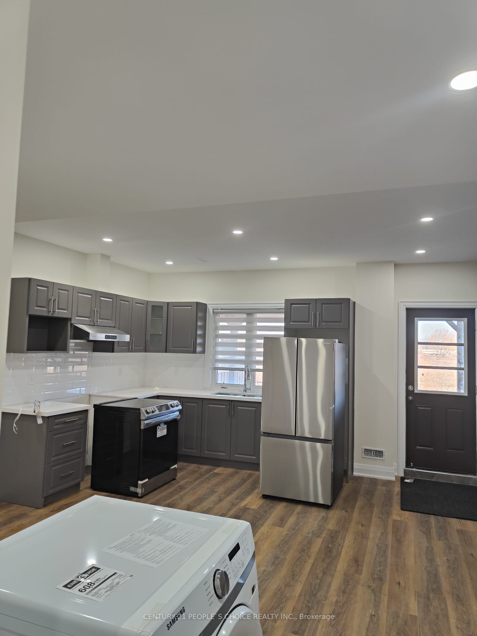 126 Degrey Drive Property Photo 1