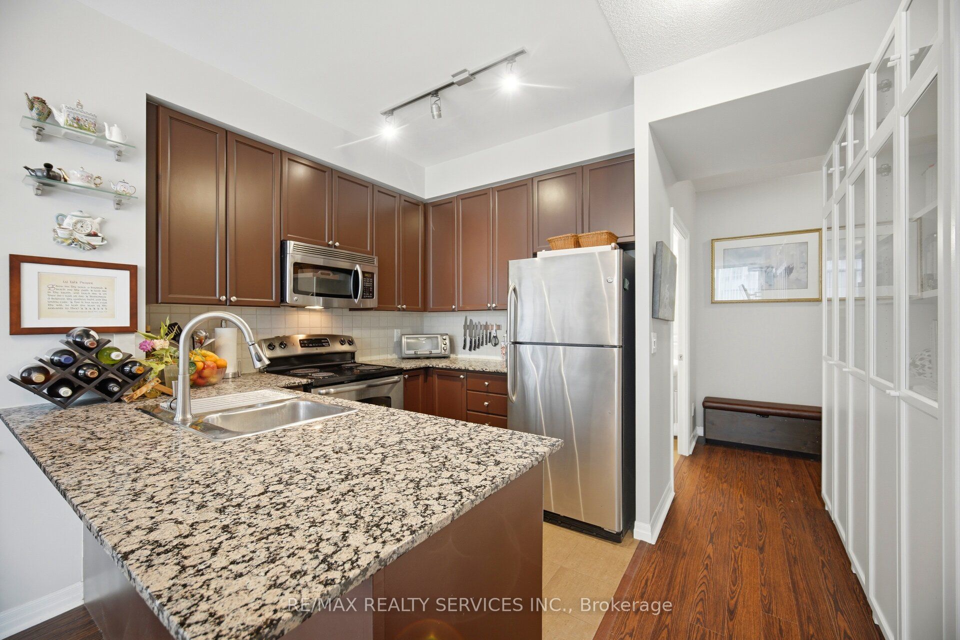 225 Webb Drive 810 Property Photo 10
