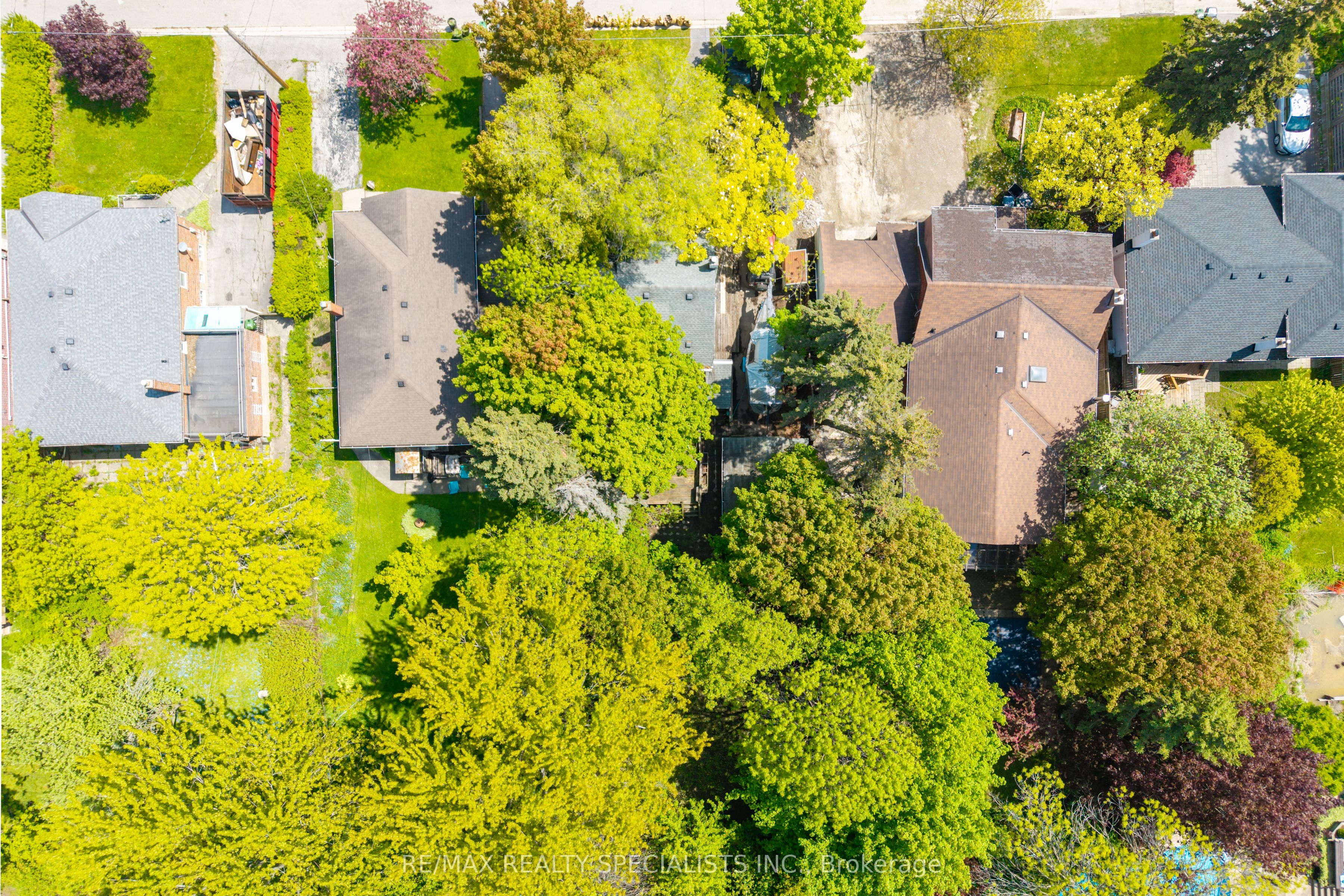 4 Elton Crescent Property Photo 3