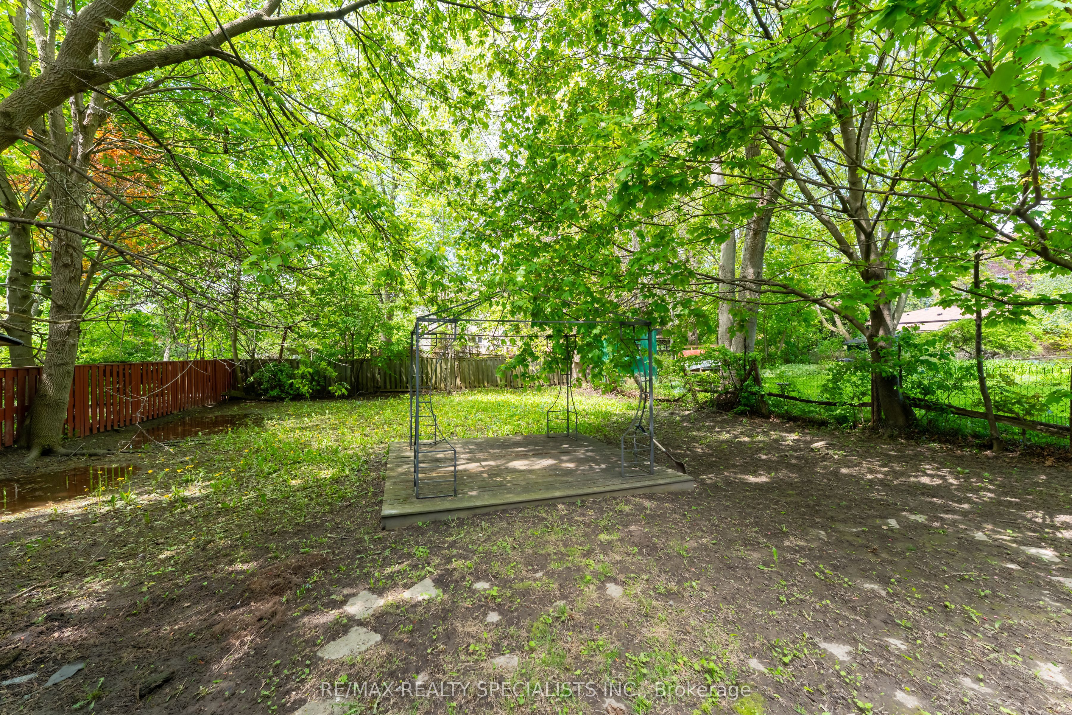 4 Elton Crescent Property Photo 5