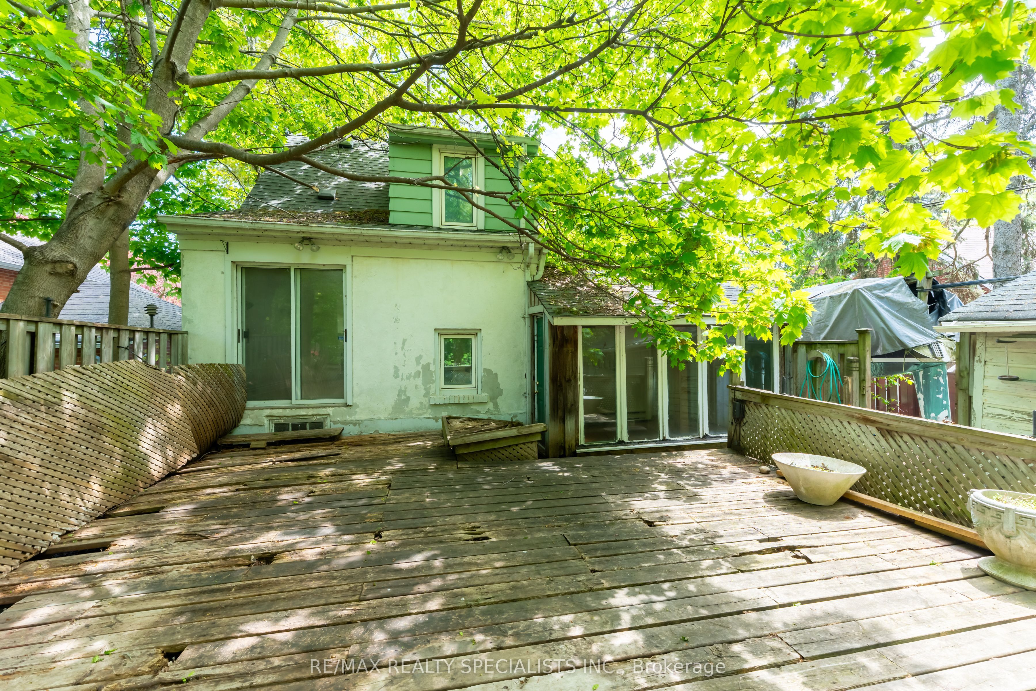 4 Elton Crescent Property Photo 10
