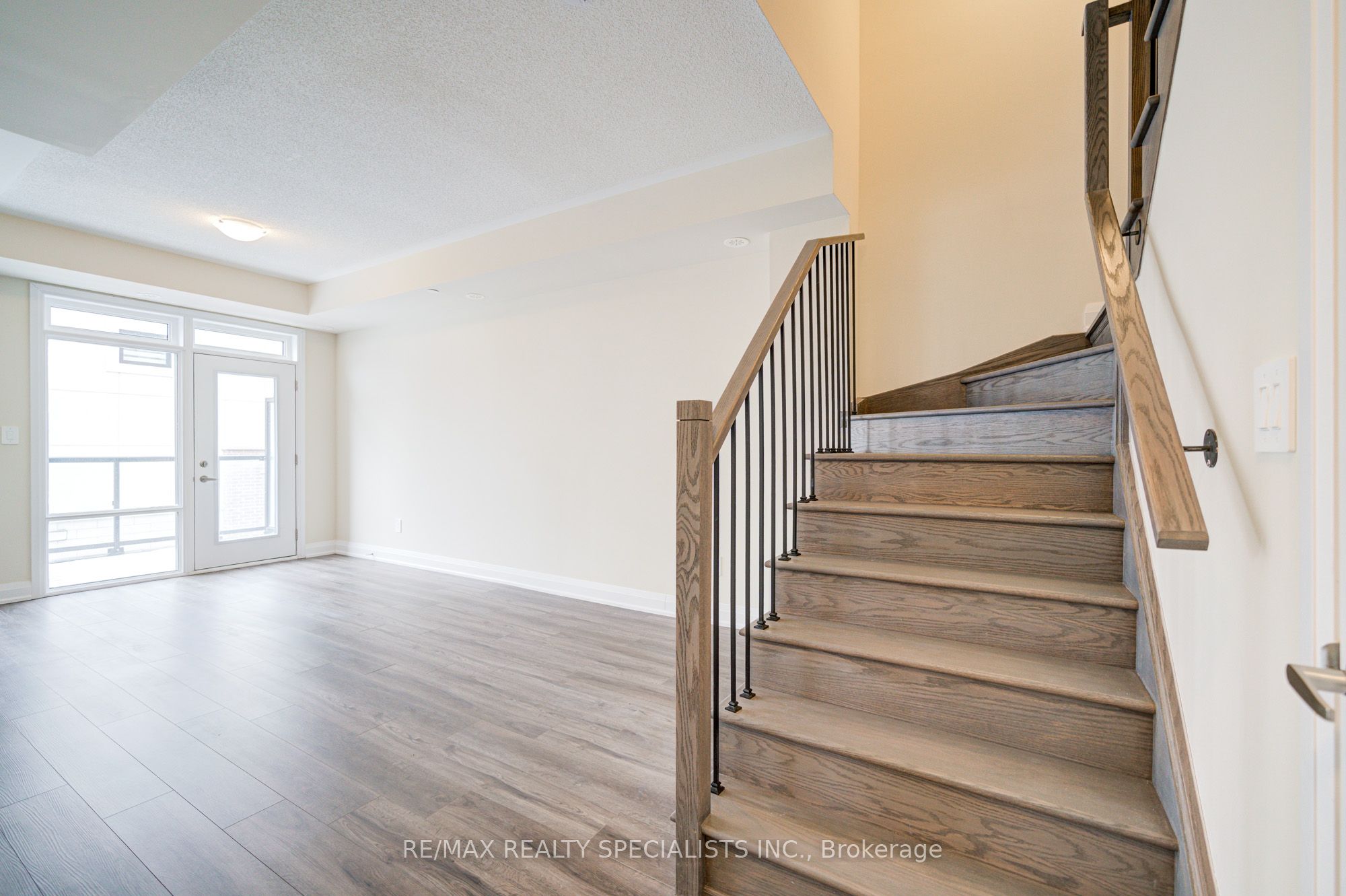 1573 Rose Way 108 Property Photo 5