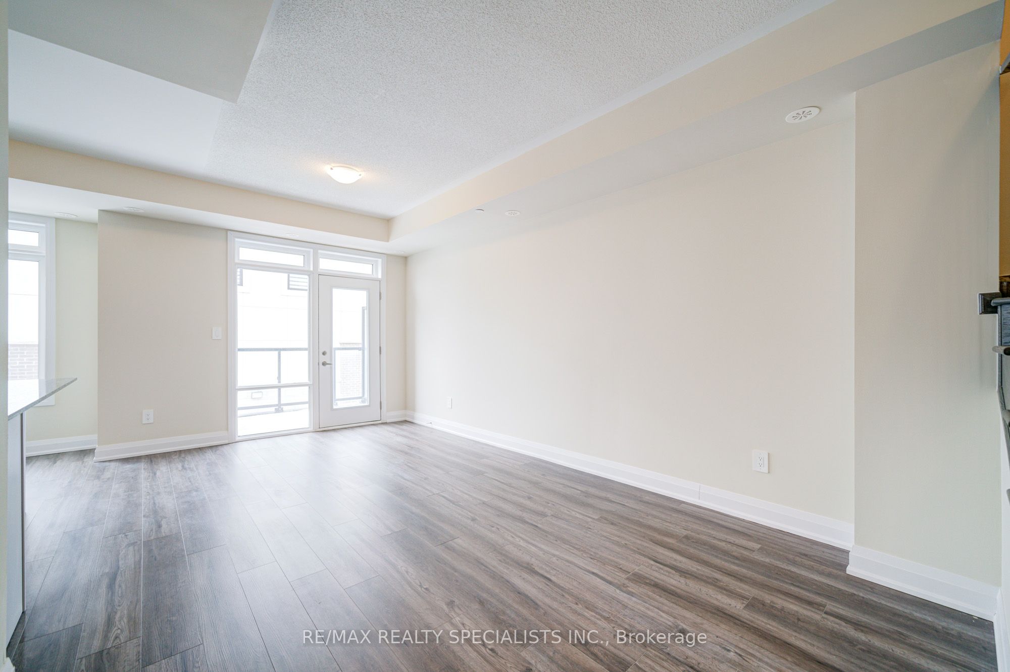 1573 Rose Way 108 Property Photo 6