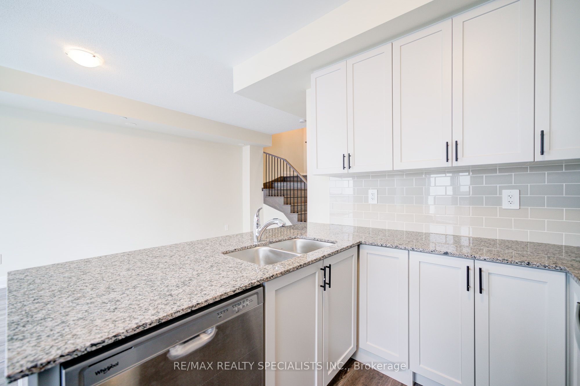 1573 Rose Way 108 Property Photo 15
