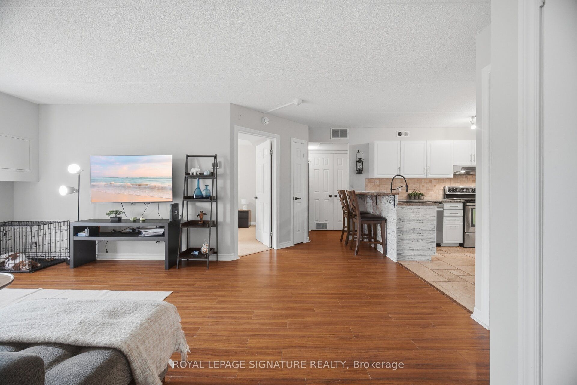 2020 Cleaver Avenue 207 Property Photo 6