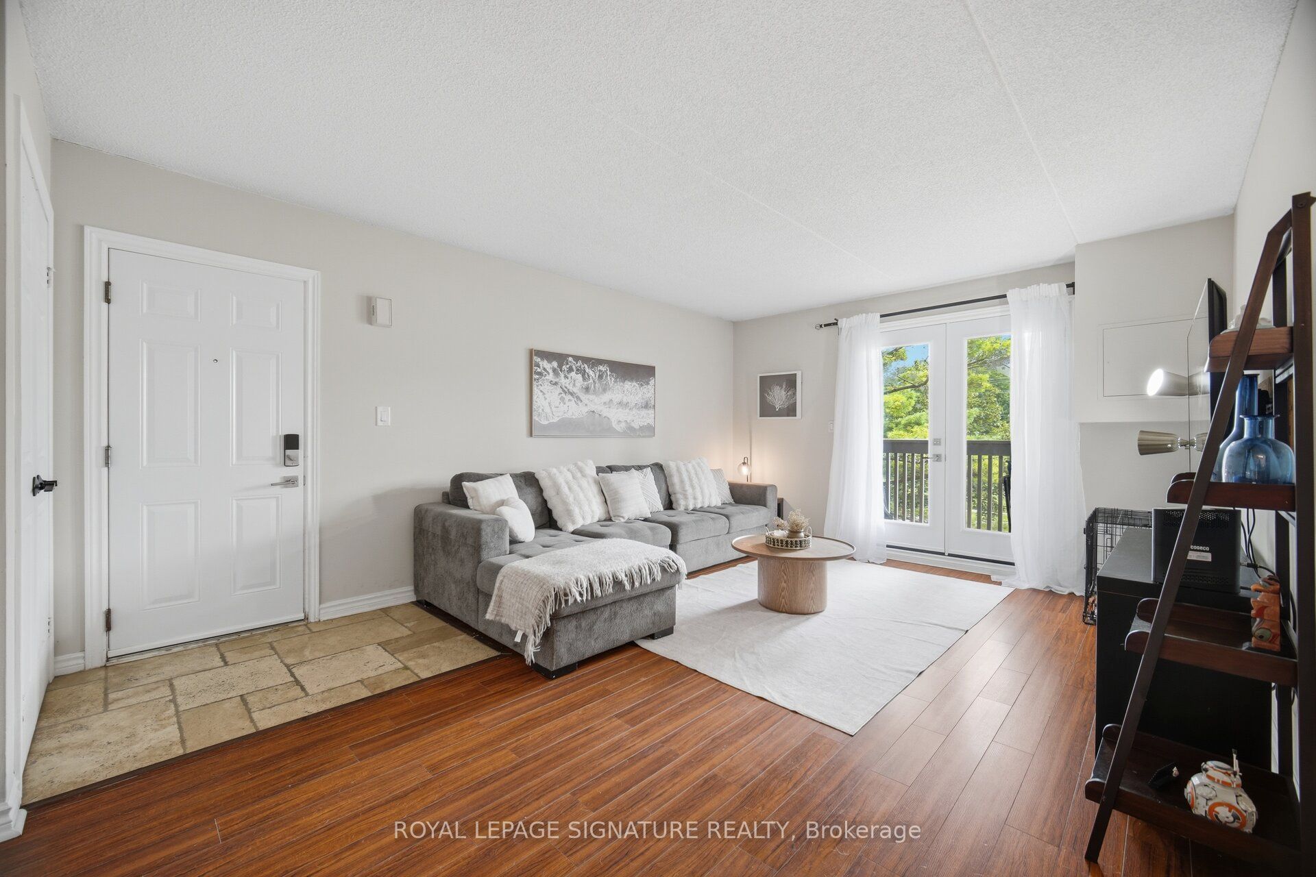 2020 Cleaver Avenue 207 Property Photo 7