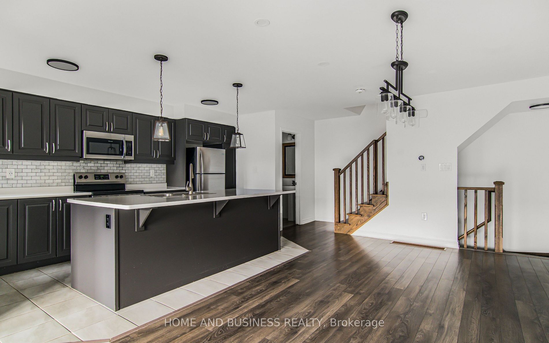 1135 Duignan Crescent Property Photo 8