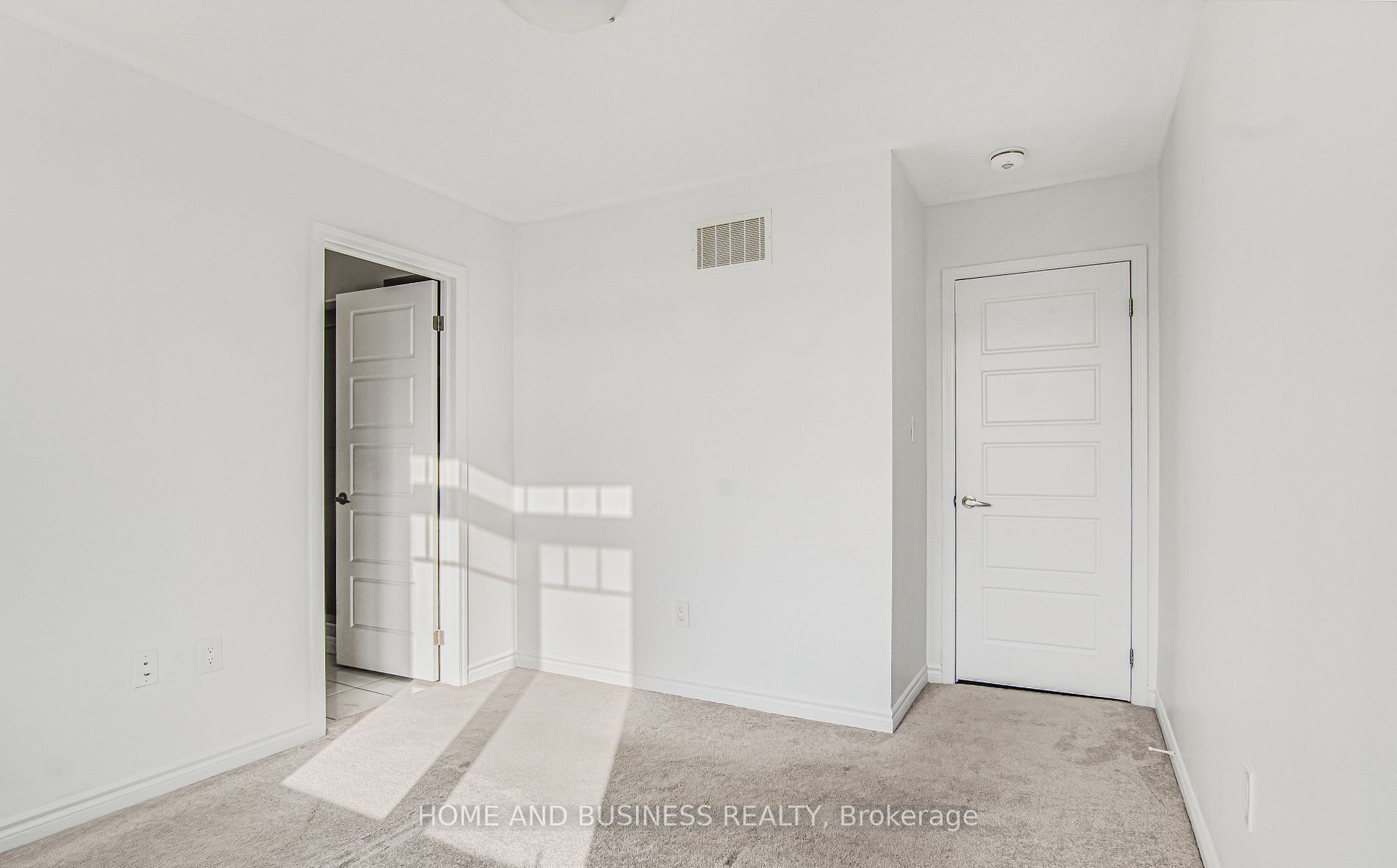 1135 Duignan Crescent Property Photo 16