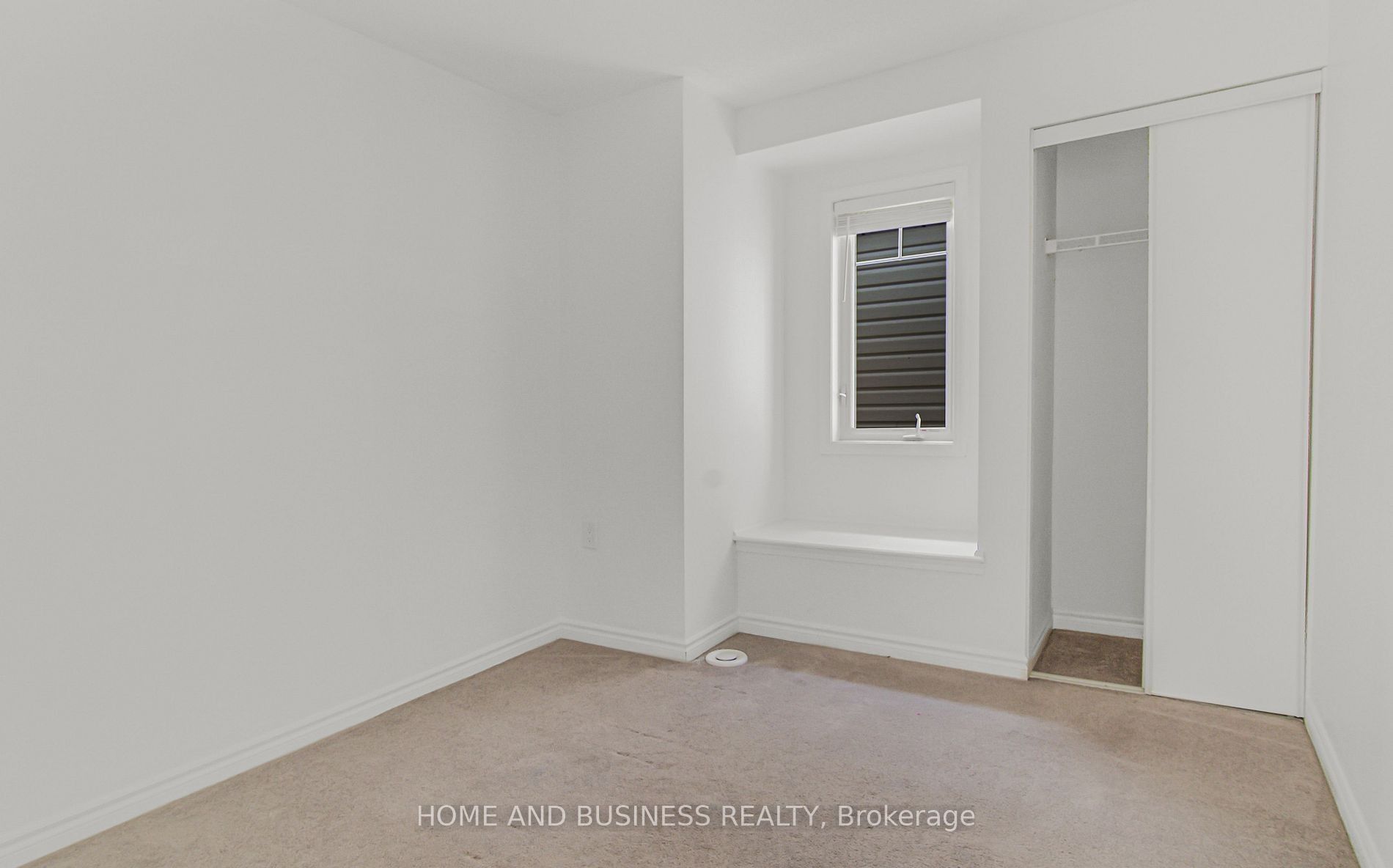 1135 Duignan Crescent Property Photo 19