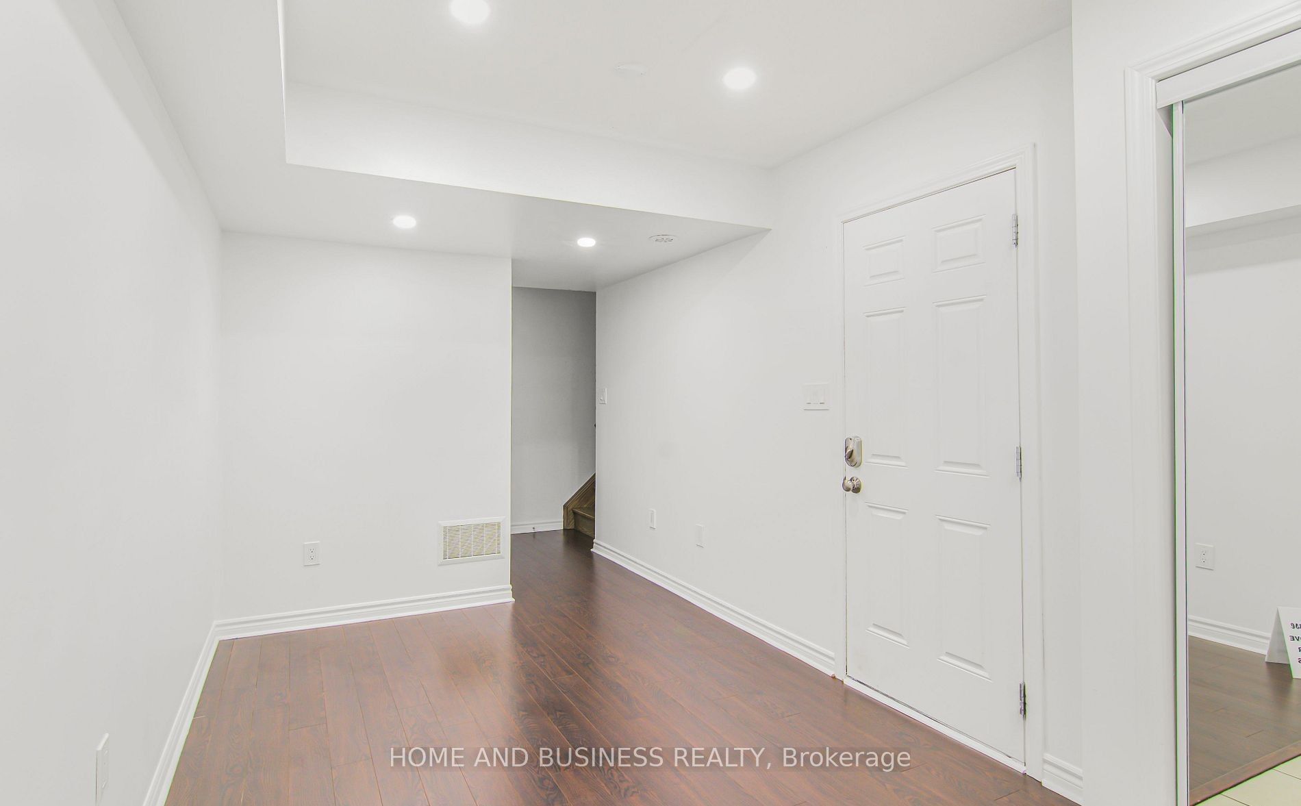 1135 Duignan Crescent Property Photo 22