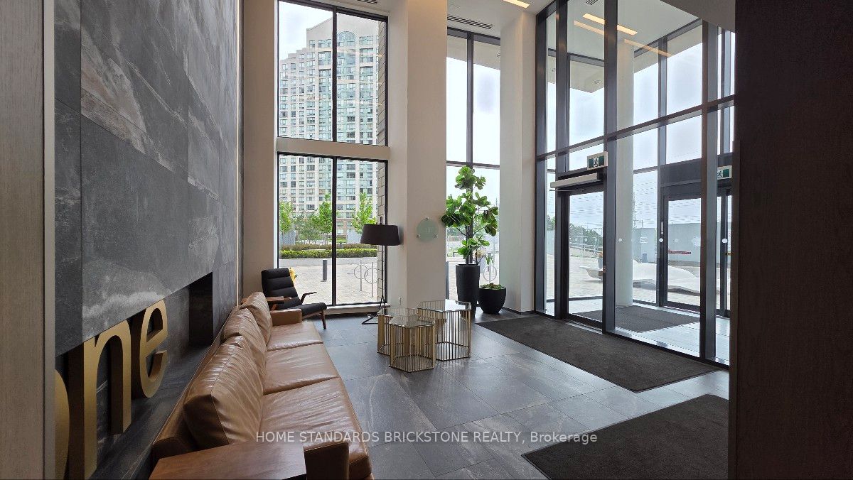 20 Thomas Riley Road 606 Property Photo 2