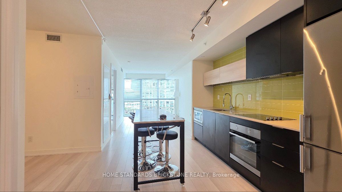20 Thomas Riley Road 606 Property Photo 5