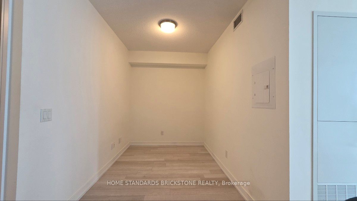 20 Thomas Riley Road 606 Property Photo 7