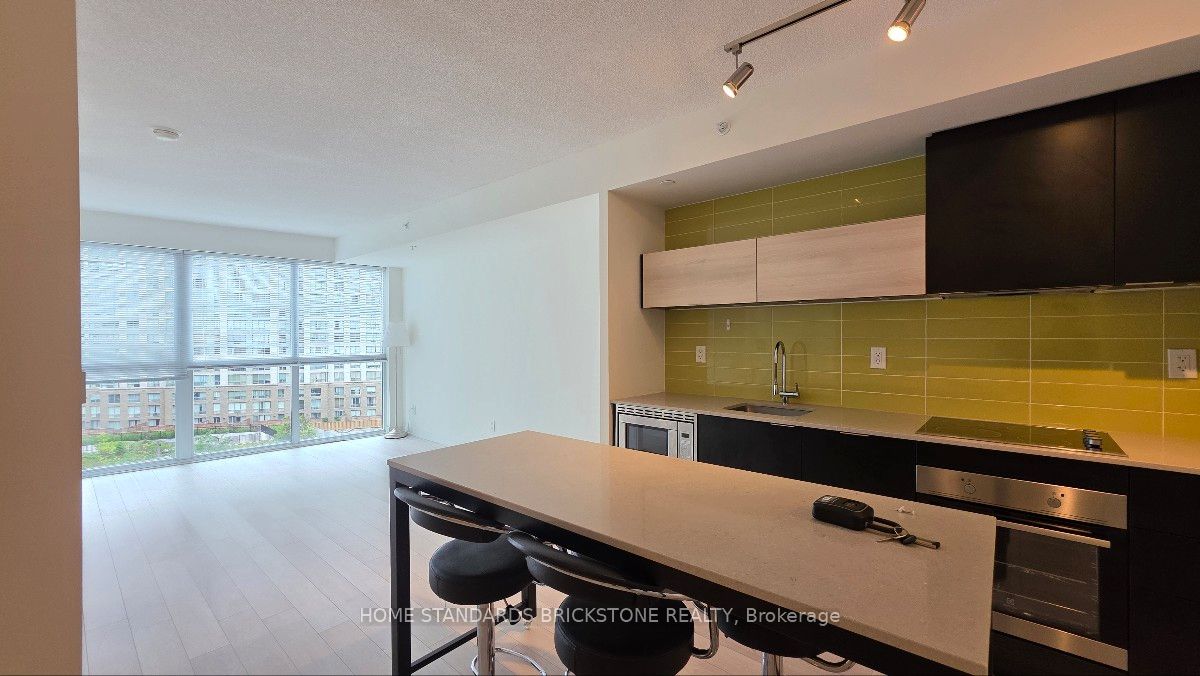 20 Thomas Riley Road 606 Property Photo 9