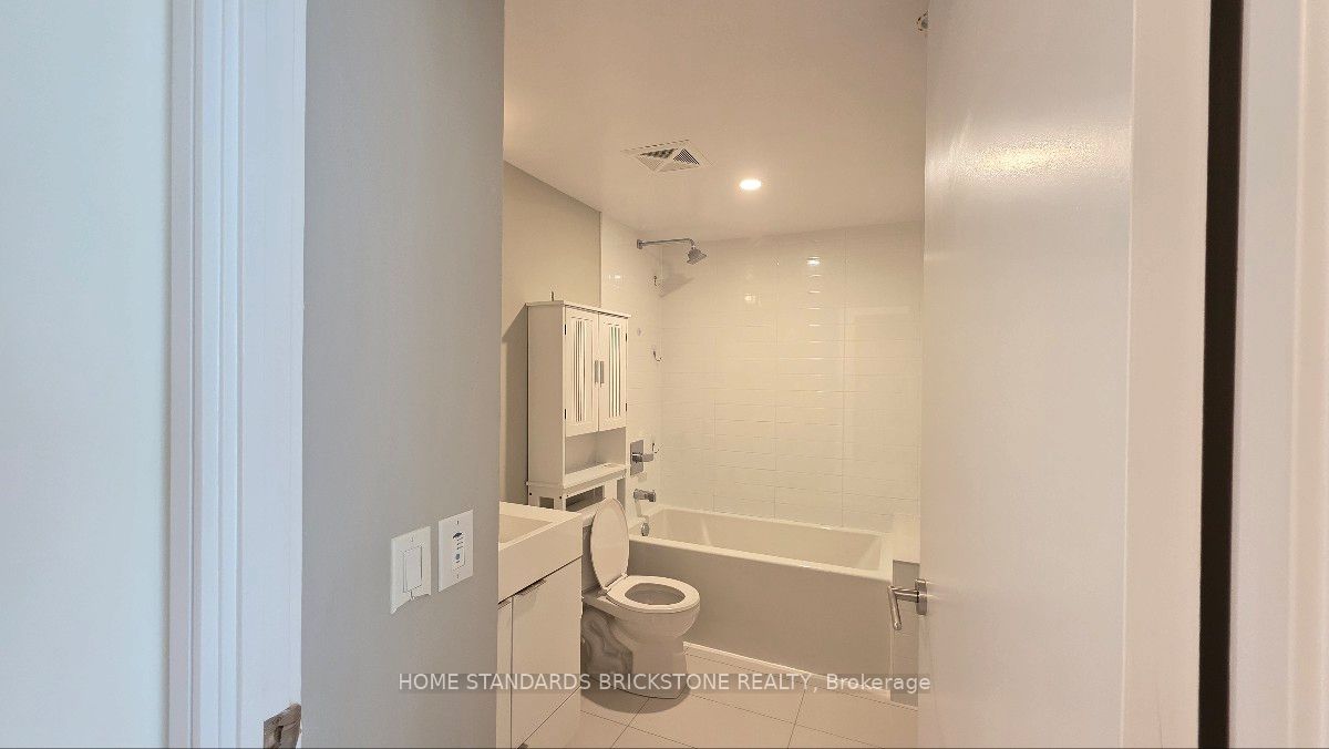 20 Thomas Riley Road 606 Property Photo 11