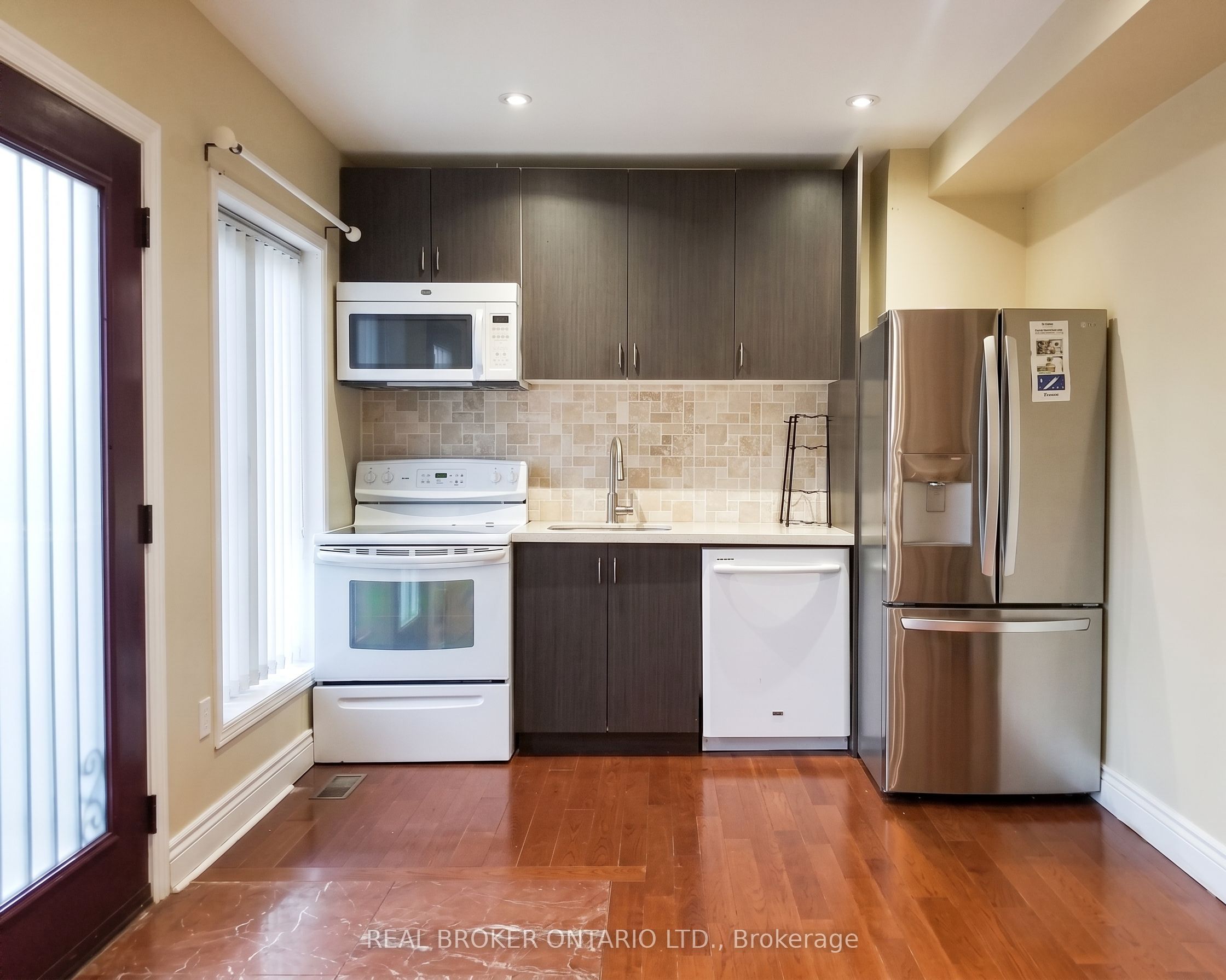 256 The Kingsway Road Side Property Photo 4