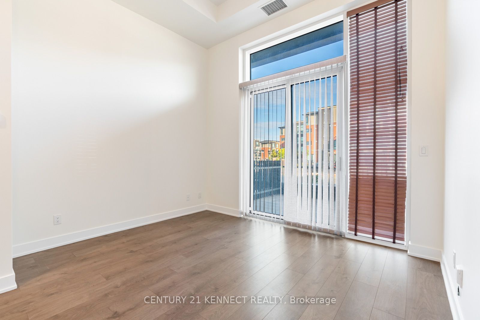 180 Veterans Drive 101 Property Photo 11