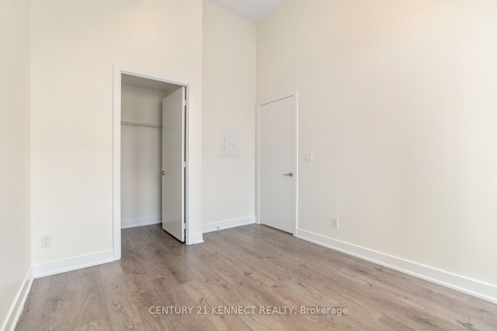 180 Veterans Drive 101 Property Photo 18