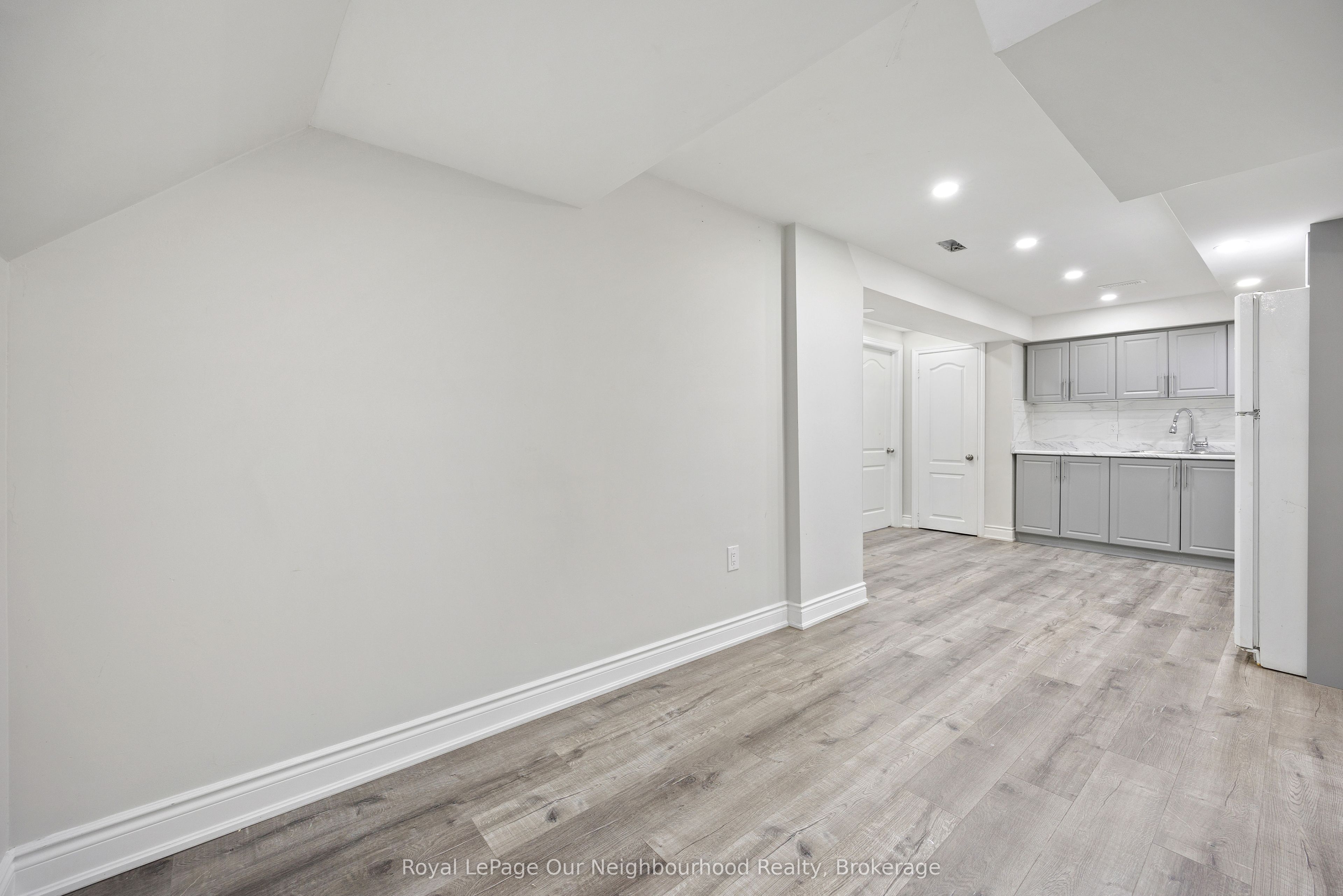 206 Sunny Meadow Boulevard Bsmt Property Photo 13