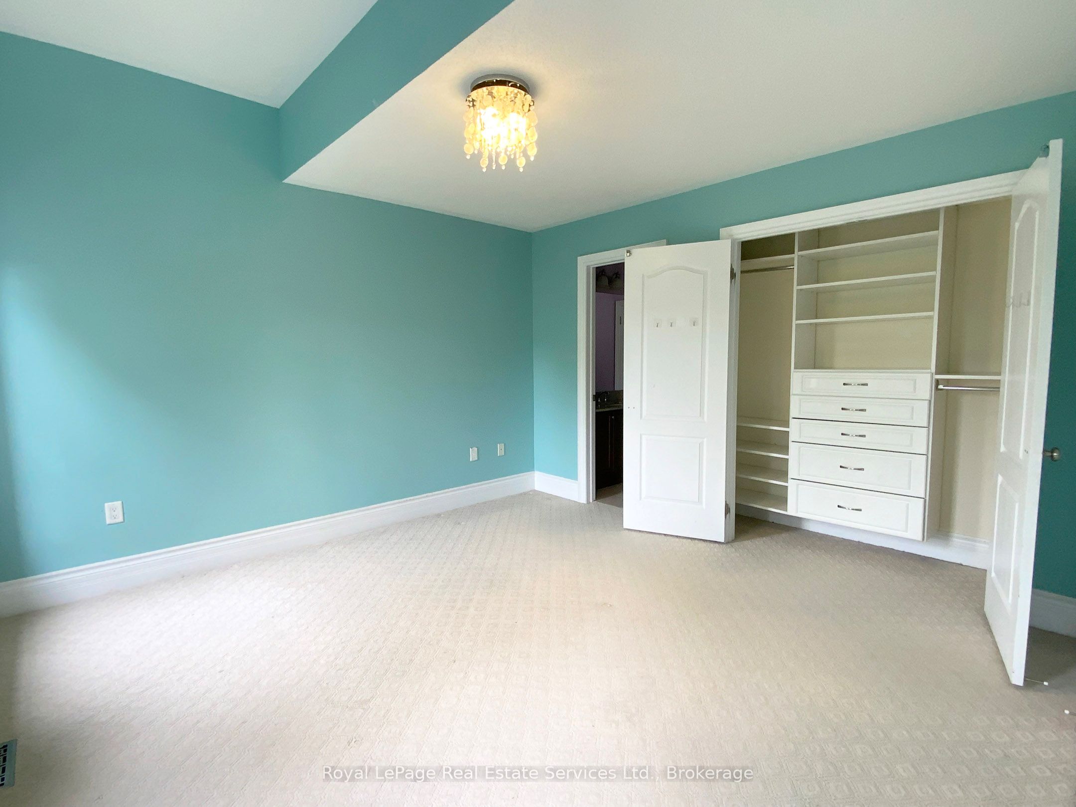 3385 Liptay Avenue Property Photo 31