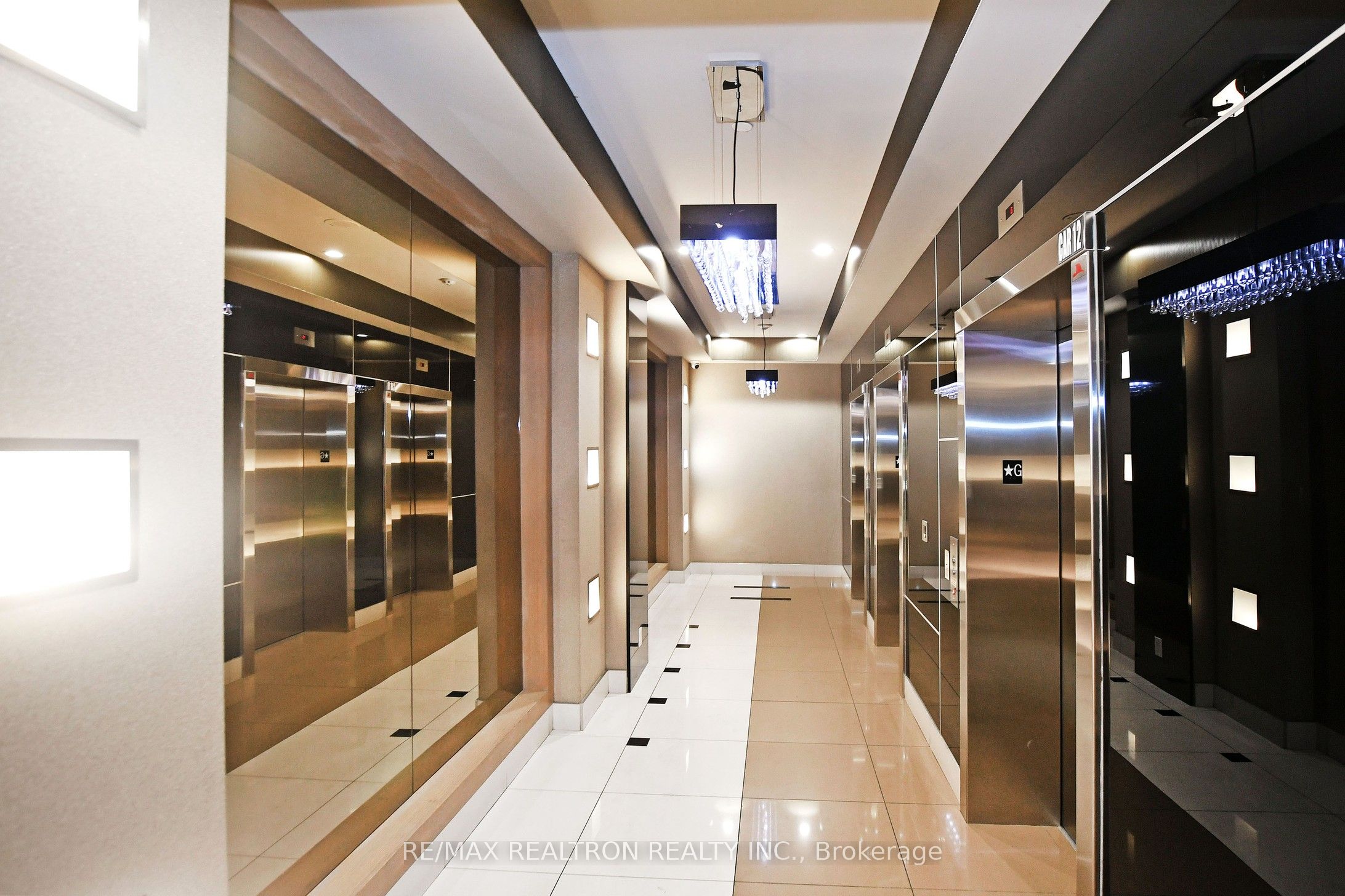 1 De Boers Drive 814 Property Photo 10