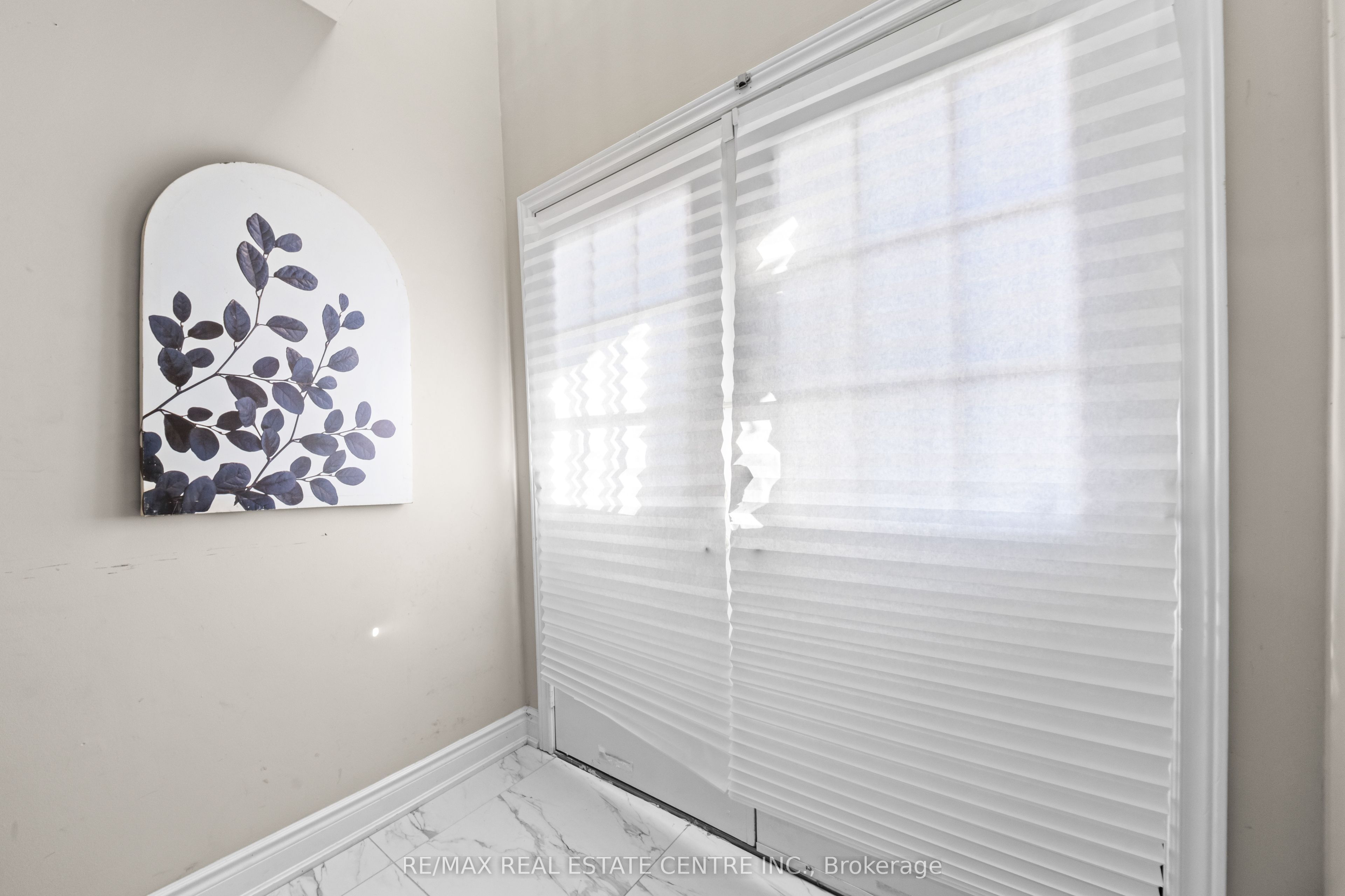42 Domenico Crescent Property Photo 5