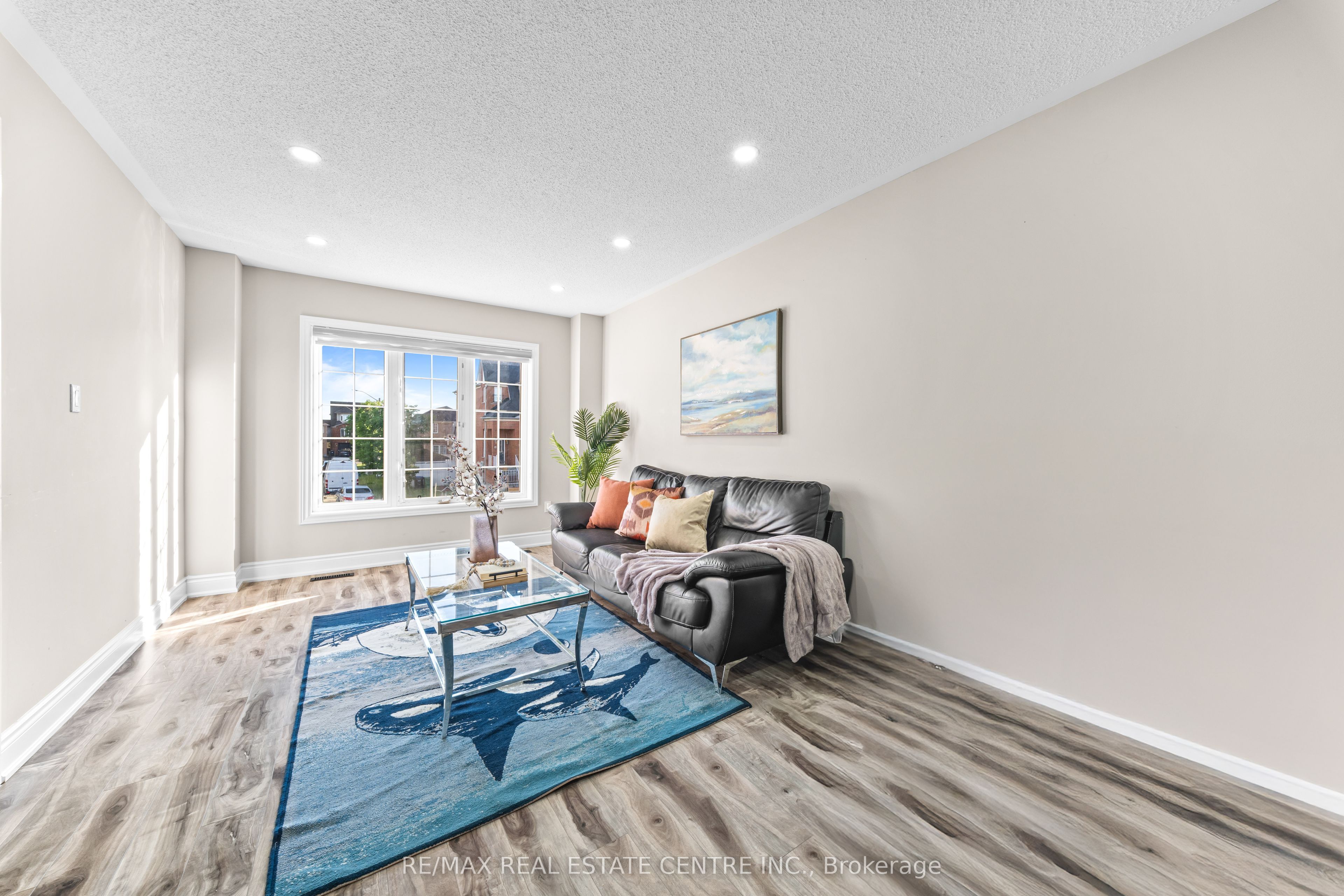 42 Domenico Crescent Property Photo 7