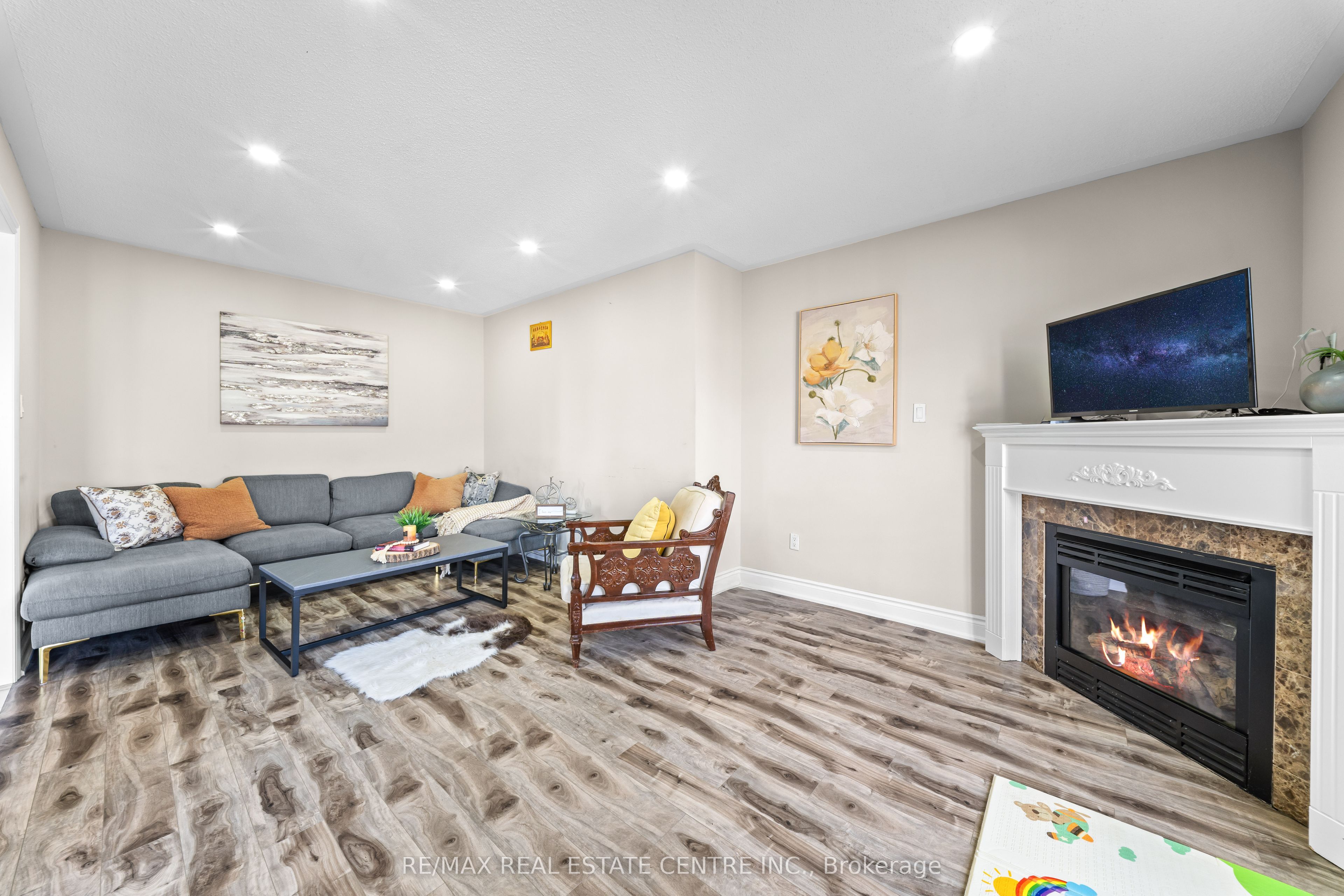 42 Domenico Crescent Property Photo 14