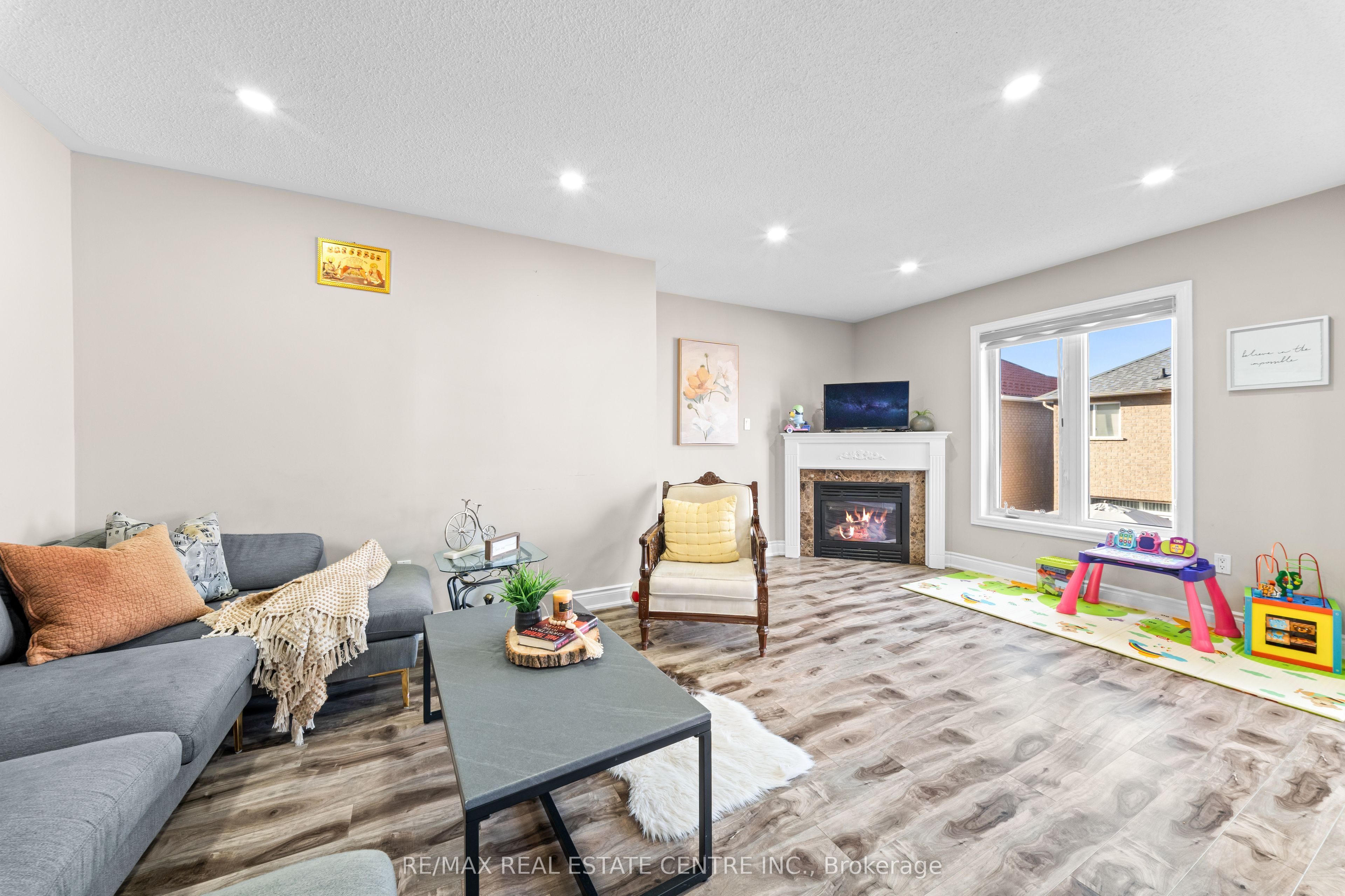 42 Domenico Crescent Property Photo 15
