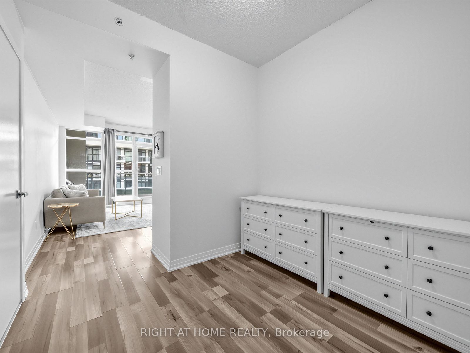 155 Legion Road N 208 Property Photo 4