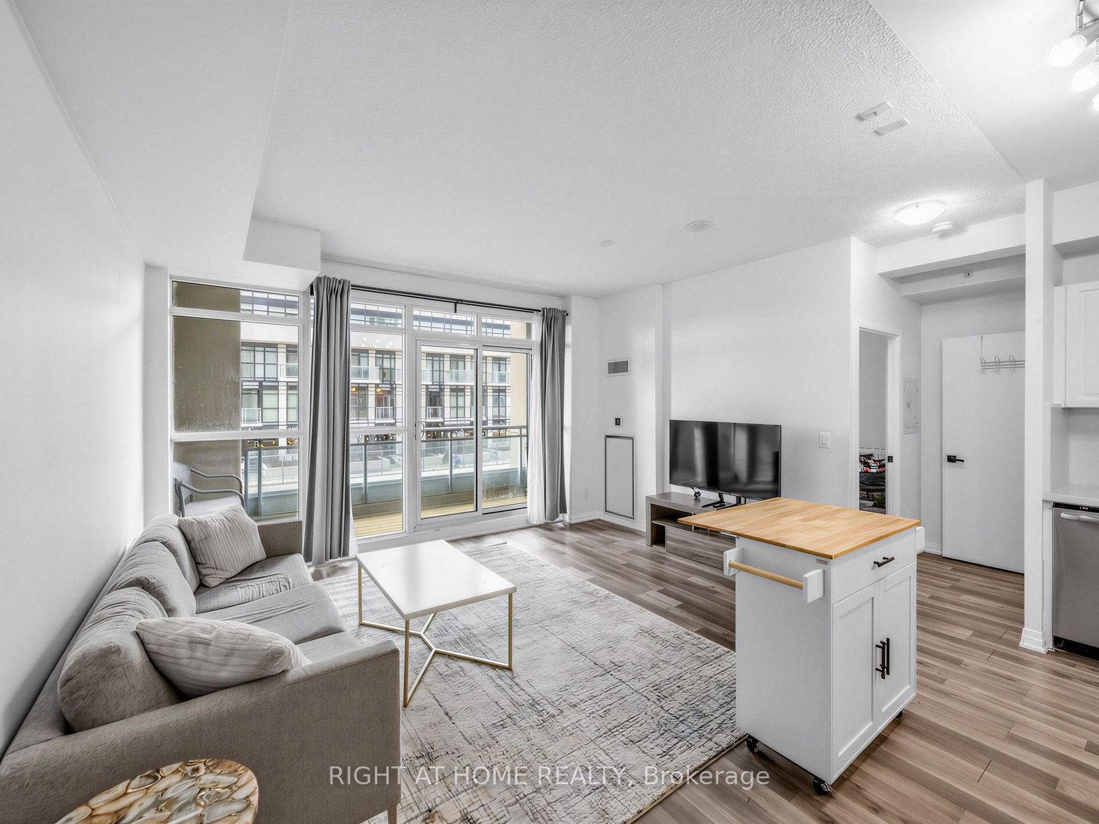 155 Legion Road N 208 Property Photo 5