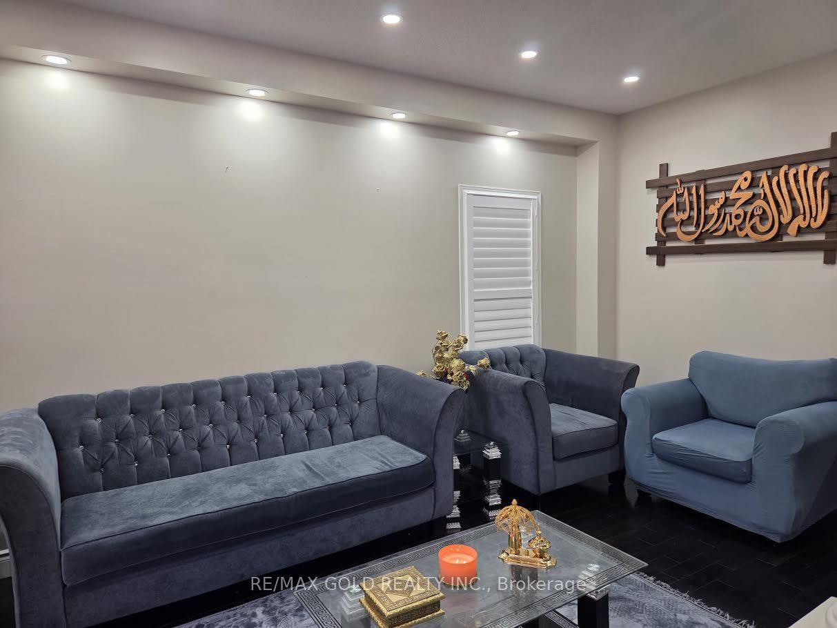 69 Personna Circle Property Photo 3