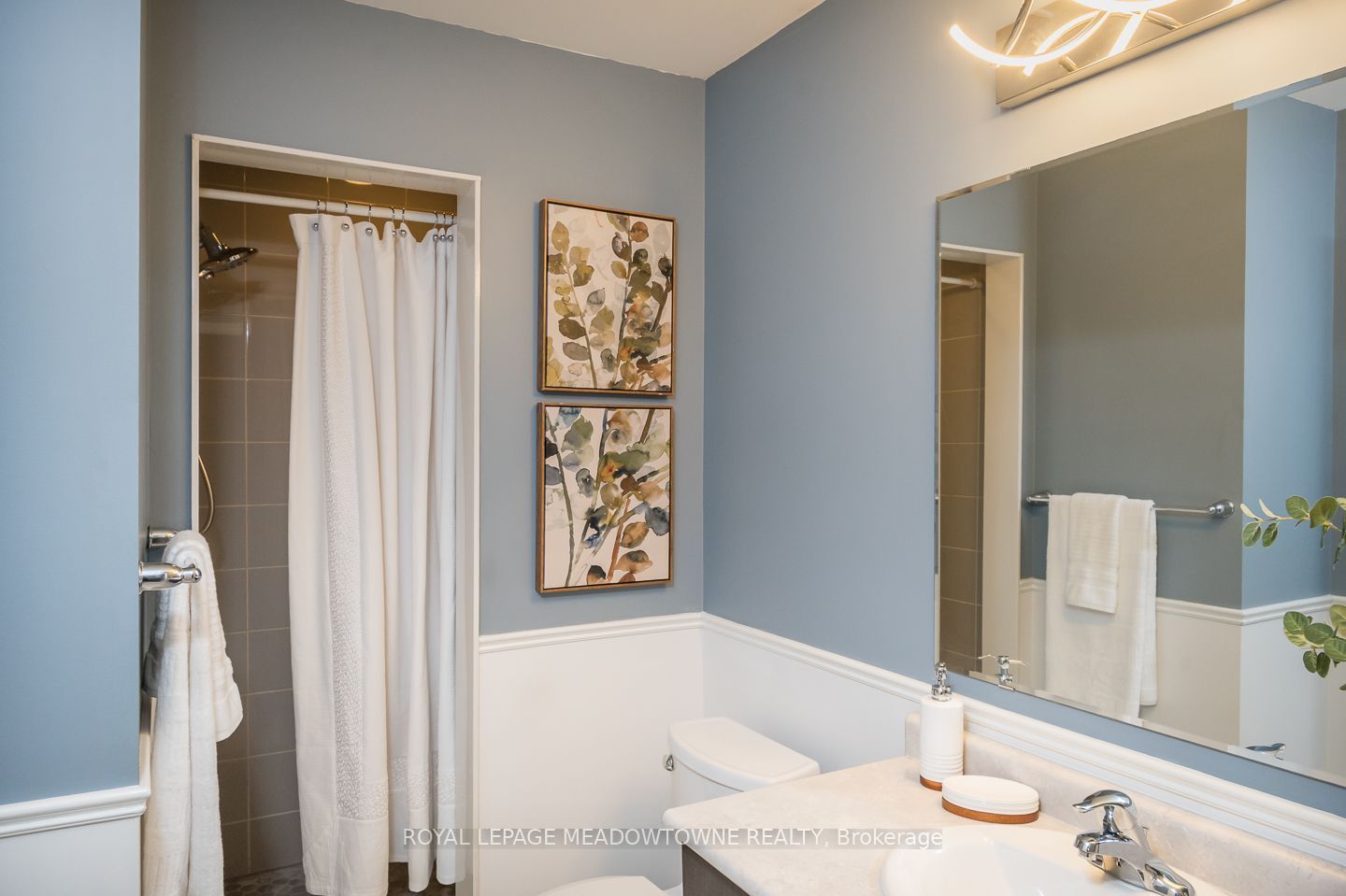 275 Eves Gate Property Photo 24