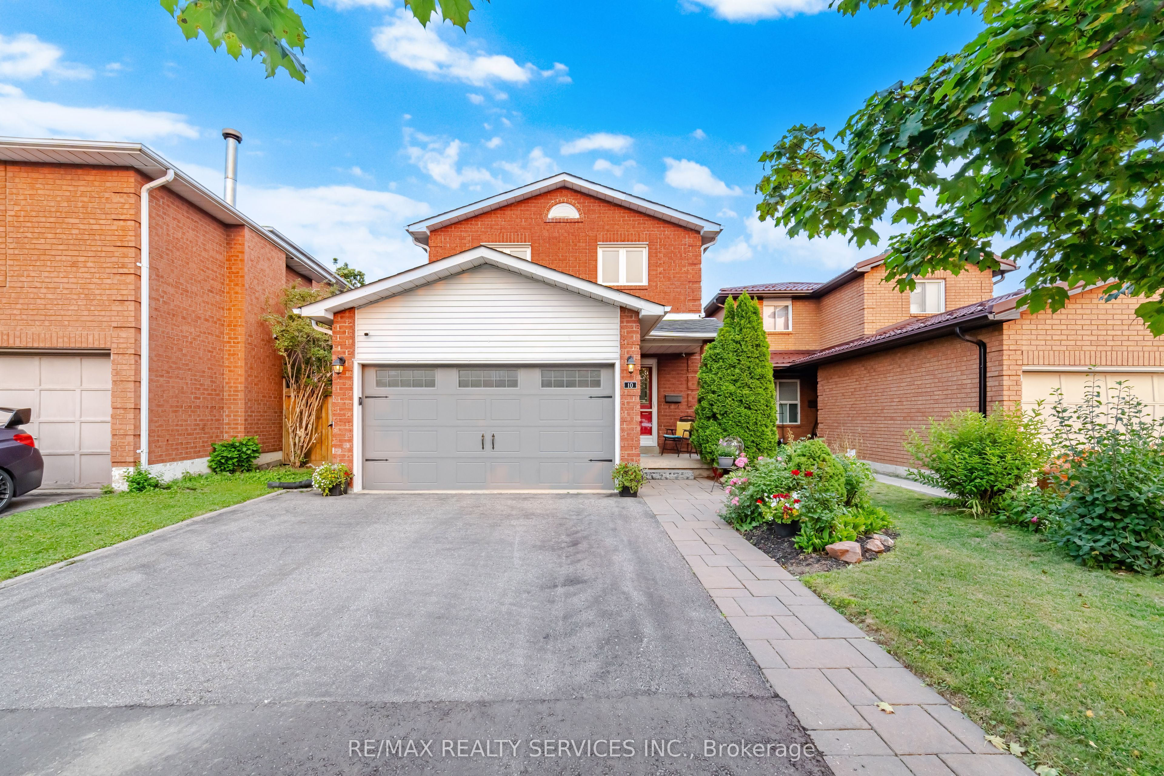 10 Valonia Drive Property Photo 4