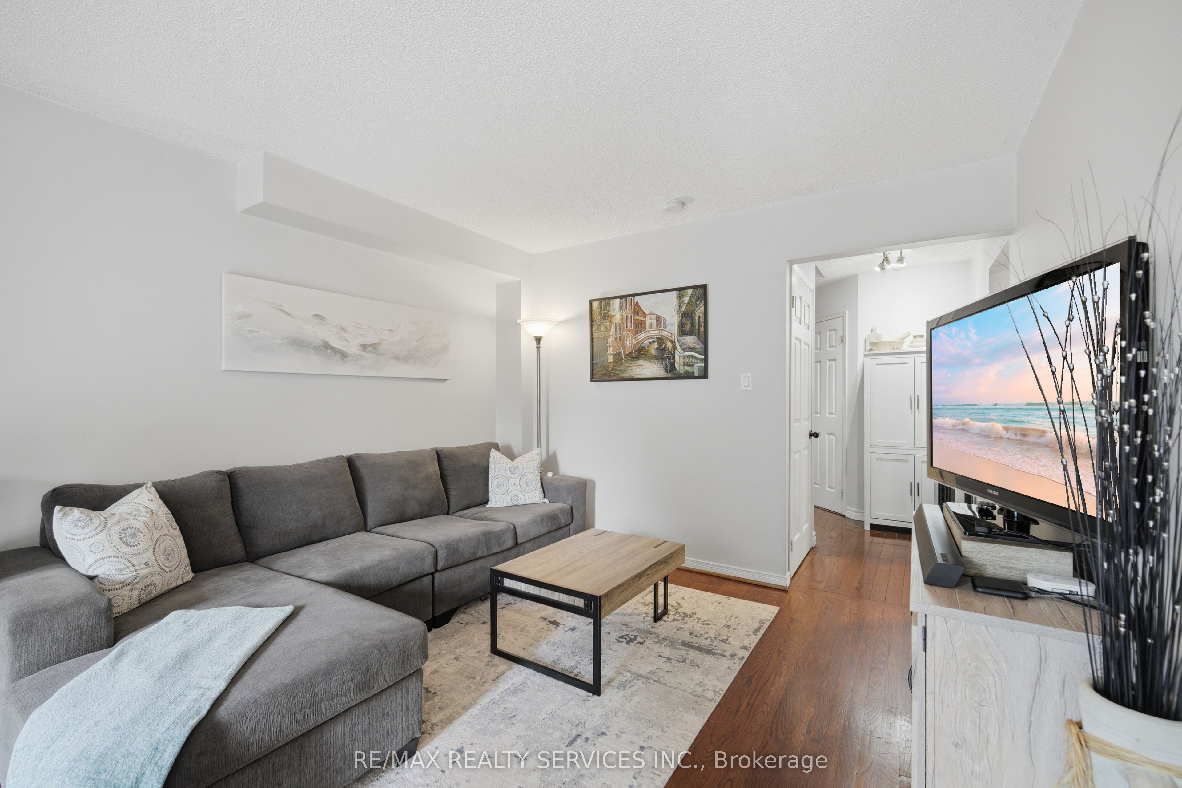 10 Valonia Drive Property Photo 11