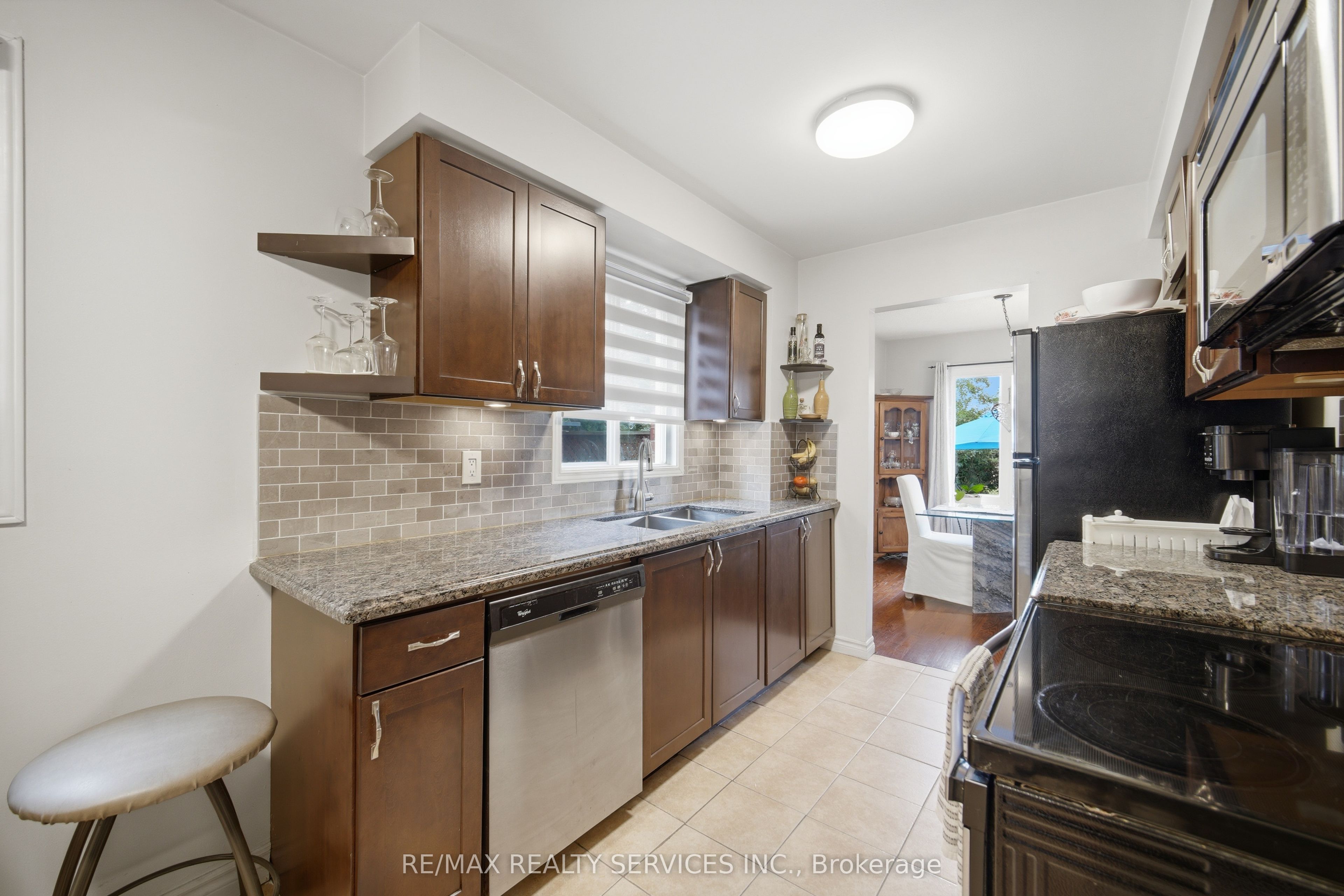 10 Valonia Drive Property Photo 17