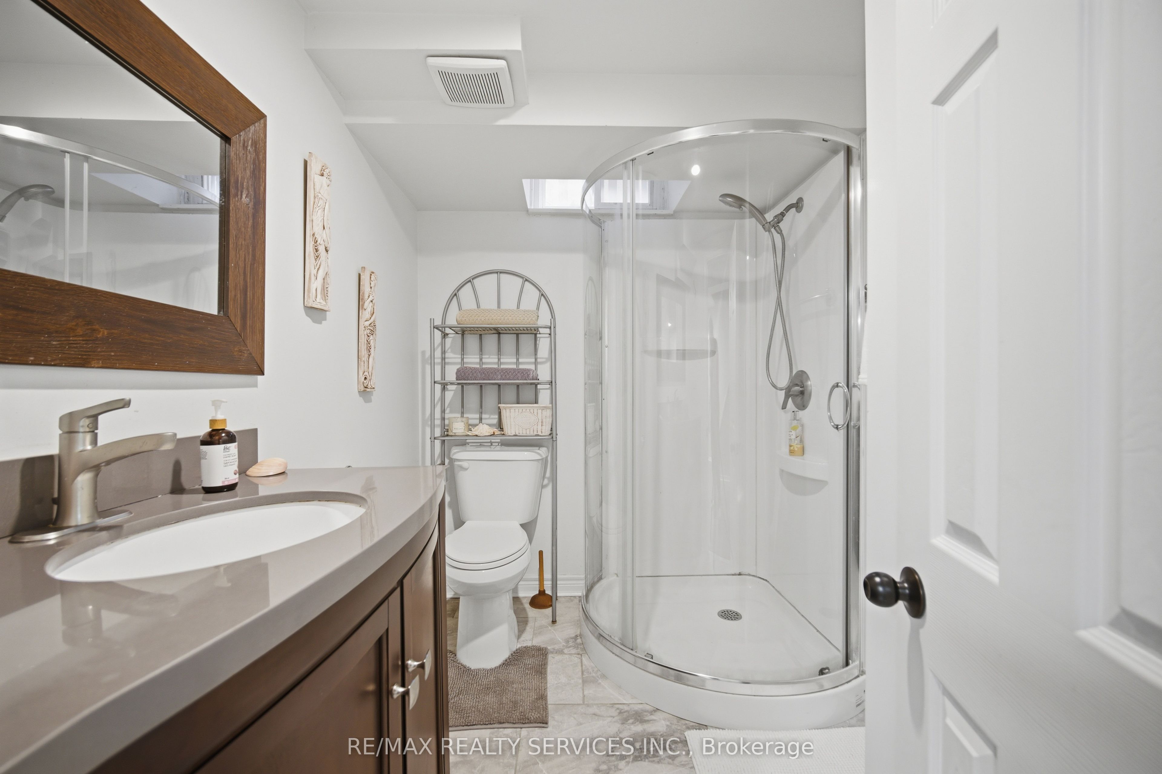 10 Valonia Drive Property Photo 37