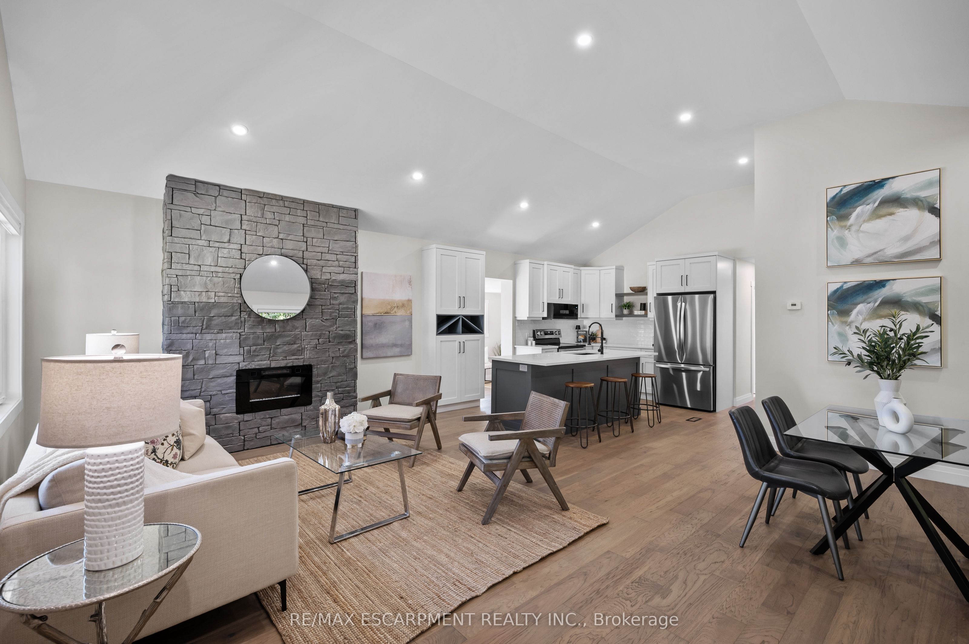 1041 Shepherd's Drive Property Photo 8