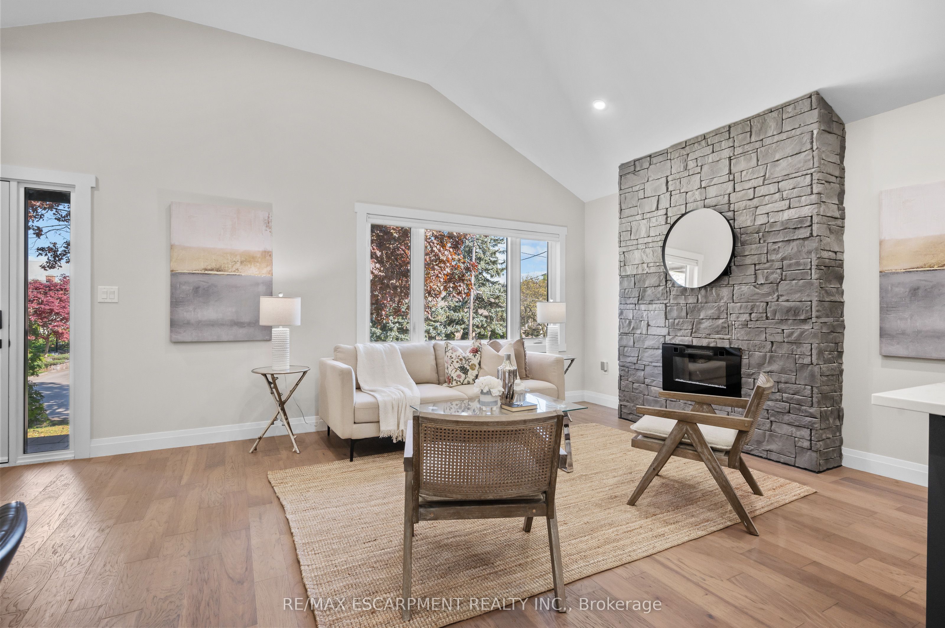 1041 Shepherd's Drive Property Photo 10