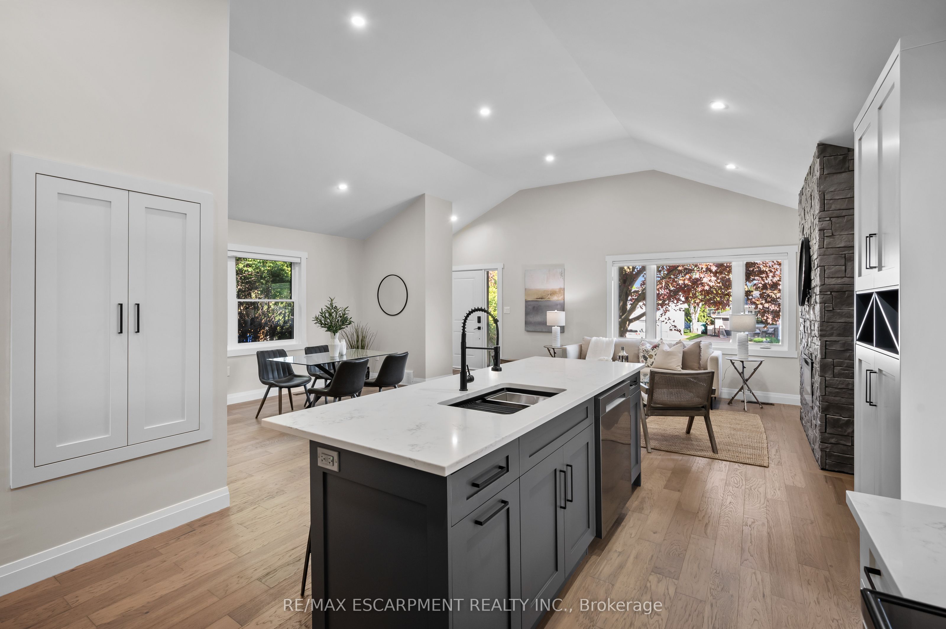 1041 Shepherd's Drive Property Photo 15