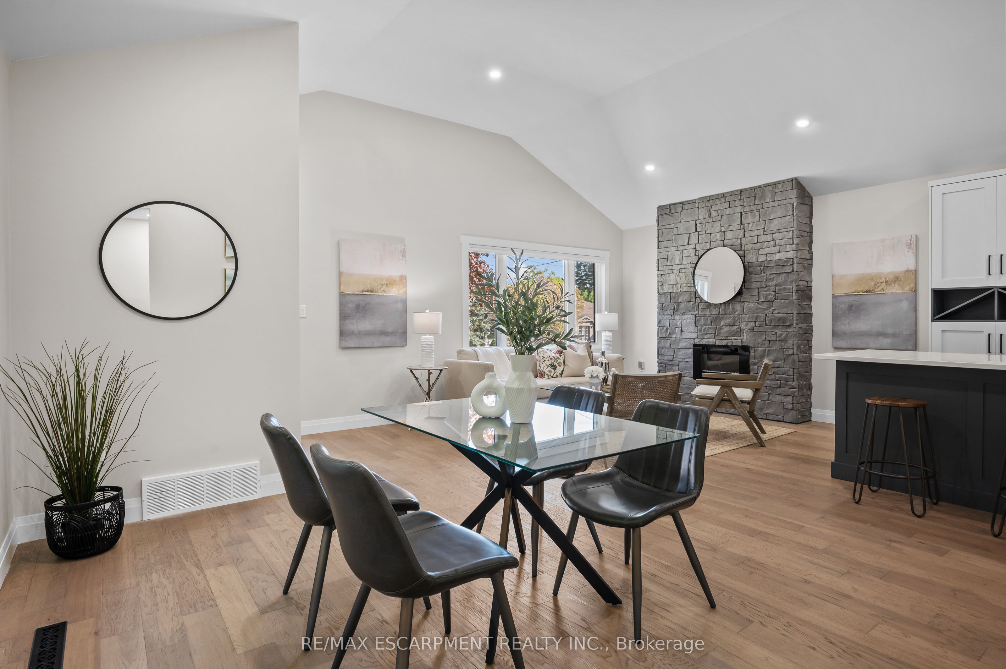 1041 Shepherd's Drive Property Photo 17