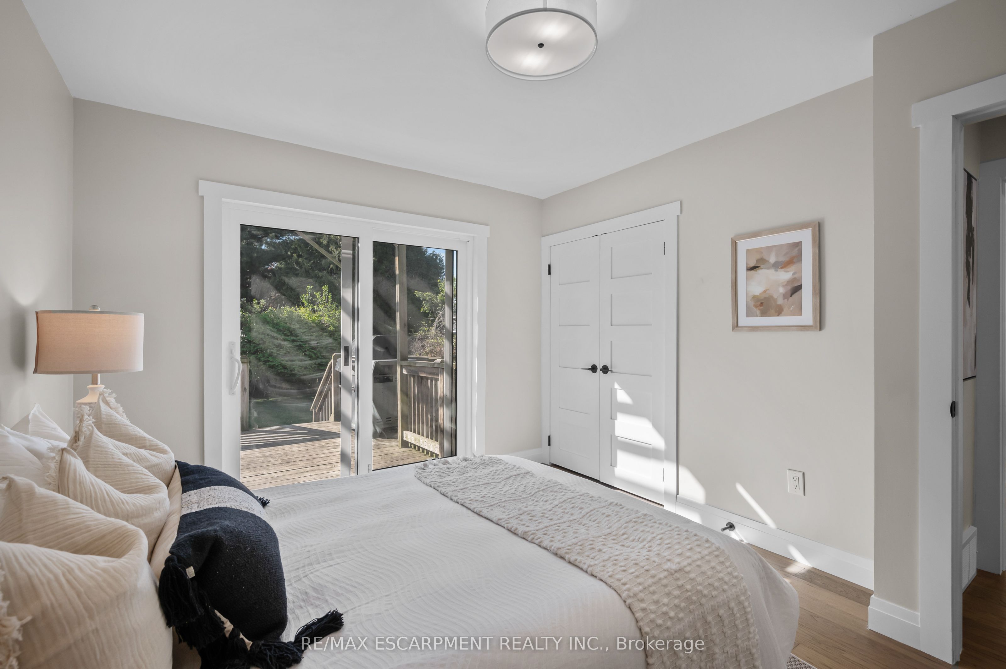 1041 Shepherd's Drive Property Photo 21