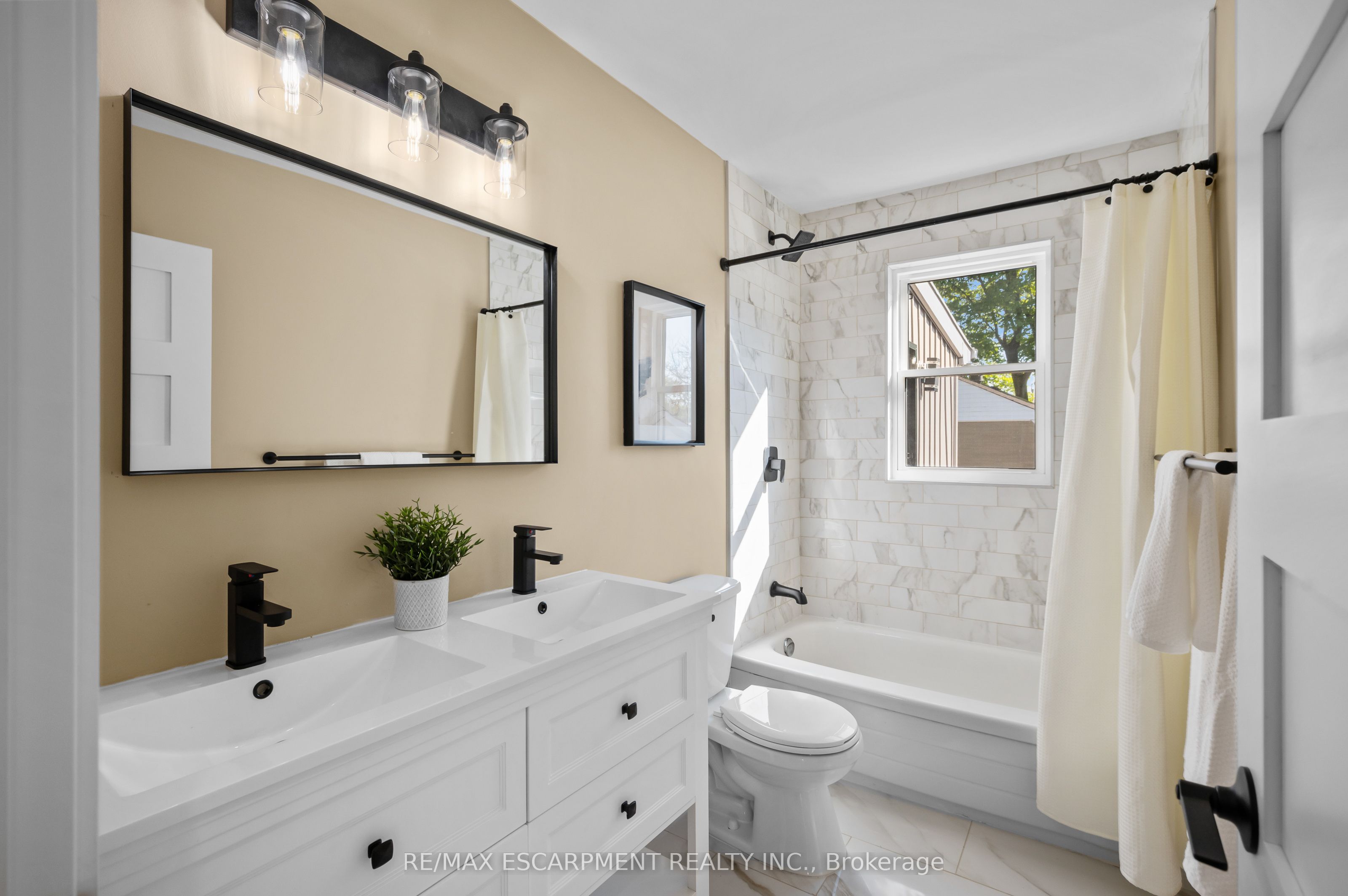 1041 Shepherd's Drive Property Photo 26
