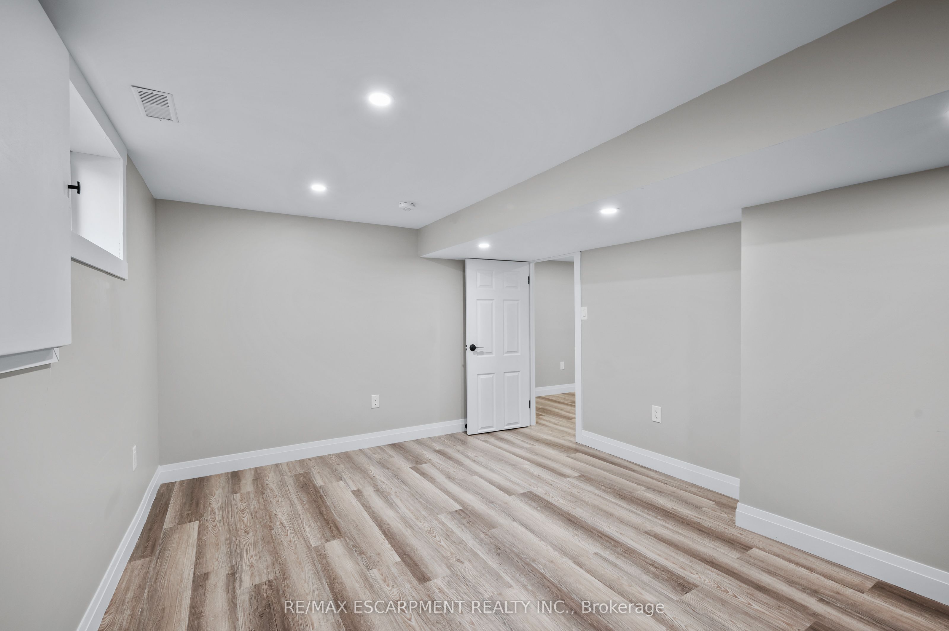1041 Shepherd's Drive Property Photo 33