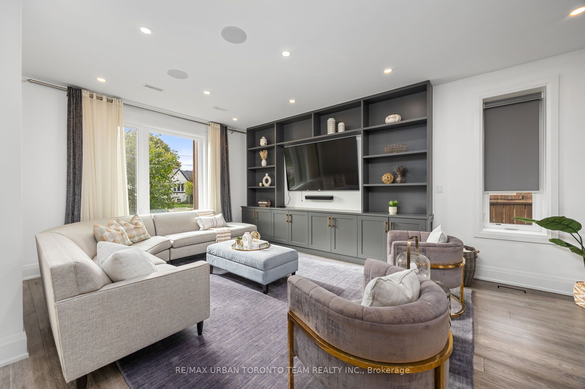 58 Manitoba Street Property Photo 10